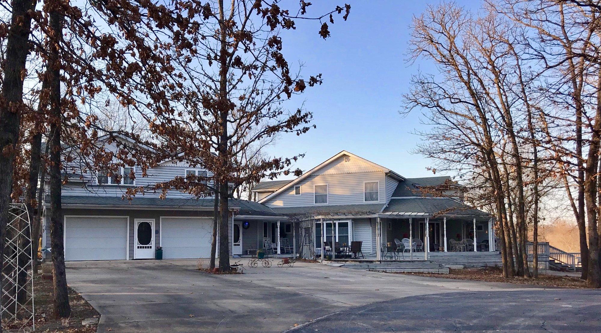 Canaan Oaks Bed & Breakfast