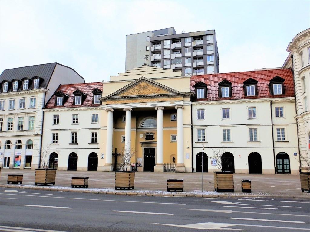 Koscioł Srodowisk Tworczych pw. sw. Andrzeja Apostoła i sw.Brata Alberta