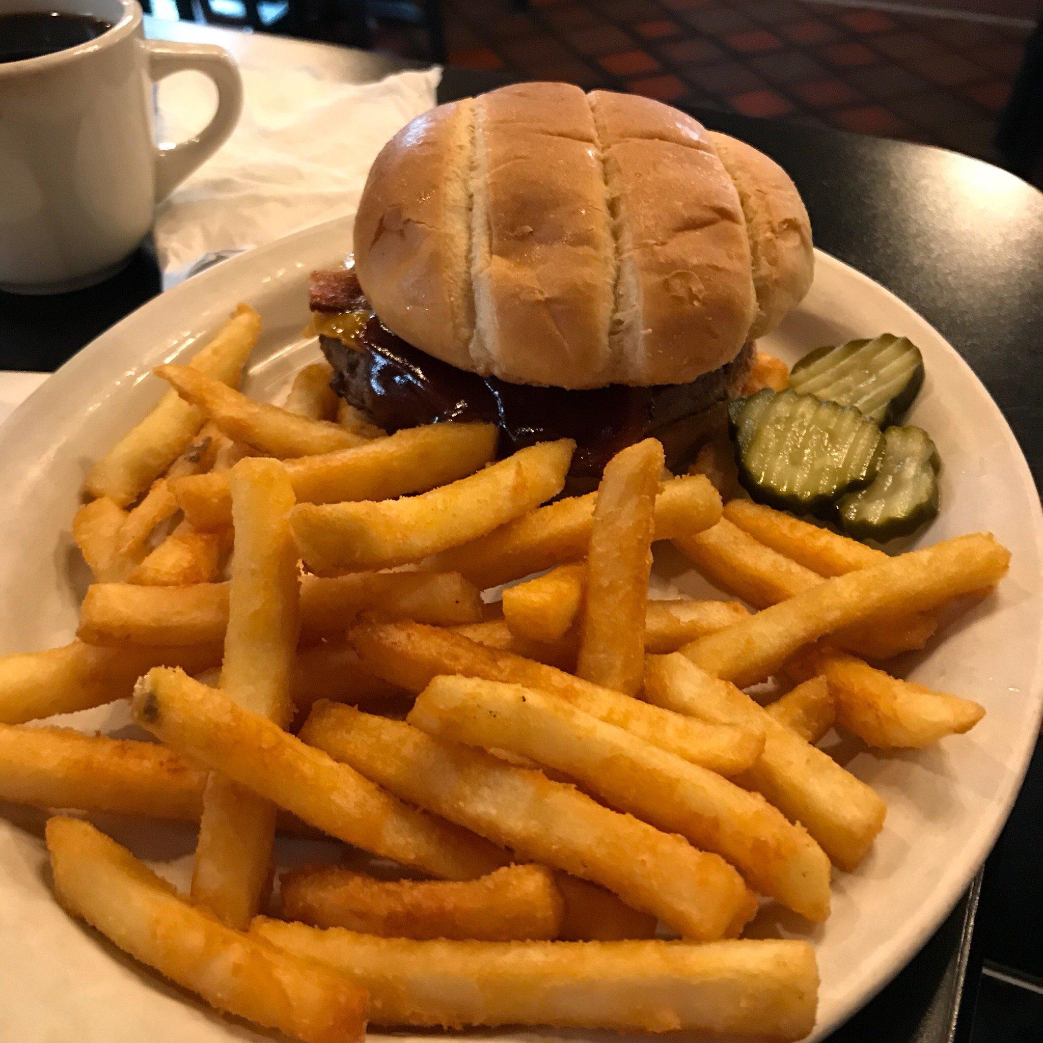 Depot Bar and Grill