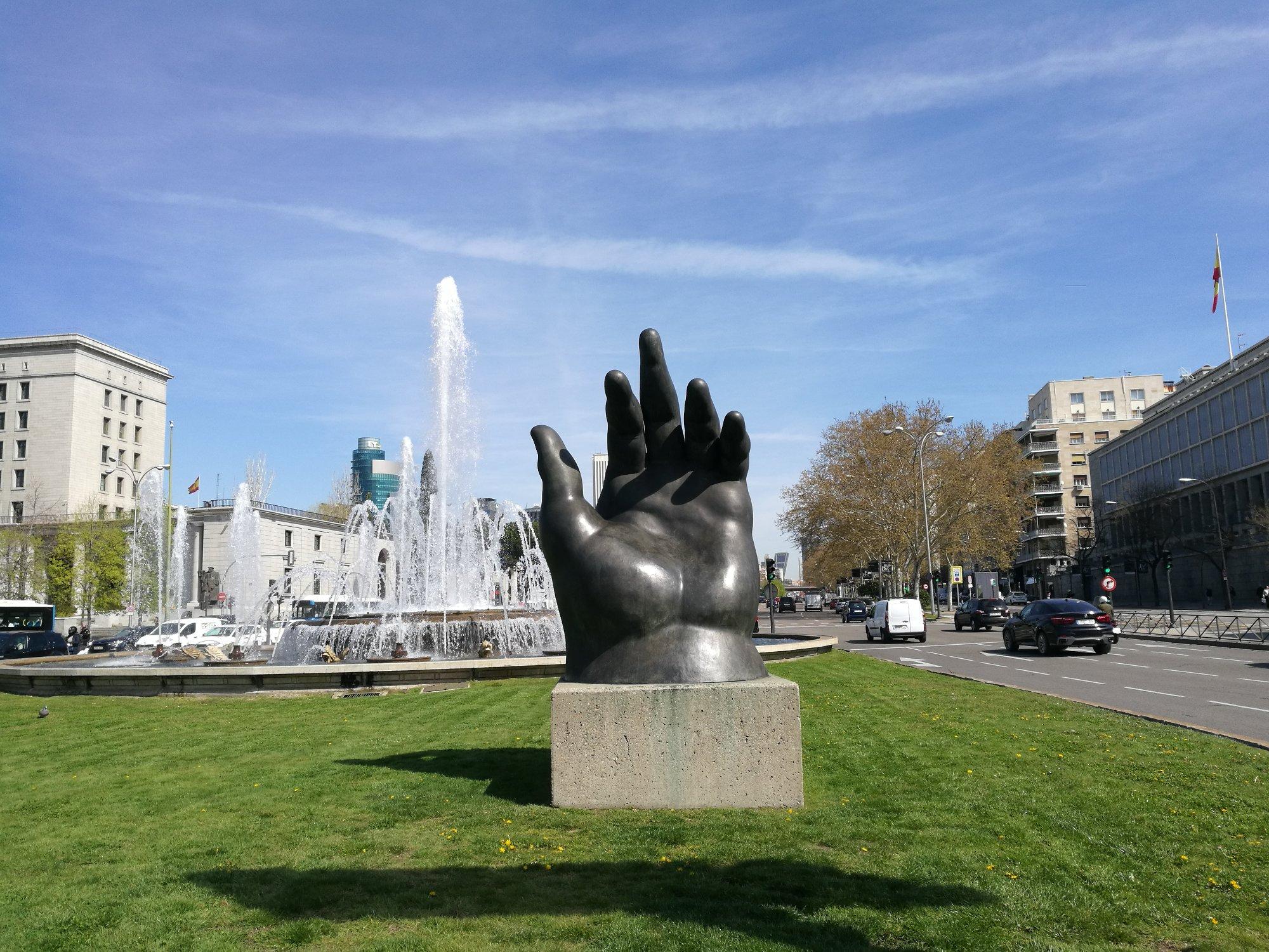 La Mano de Botero