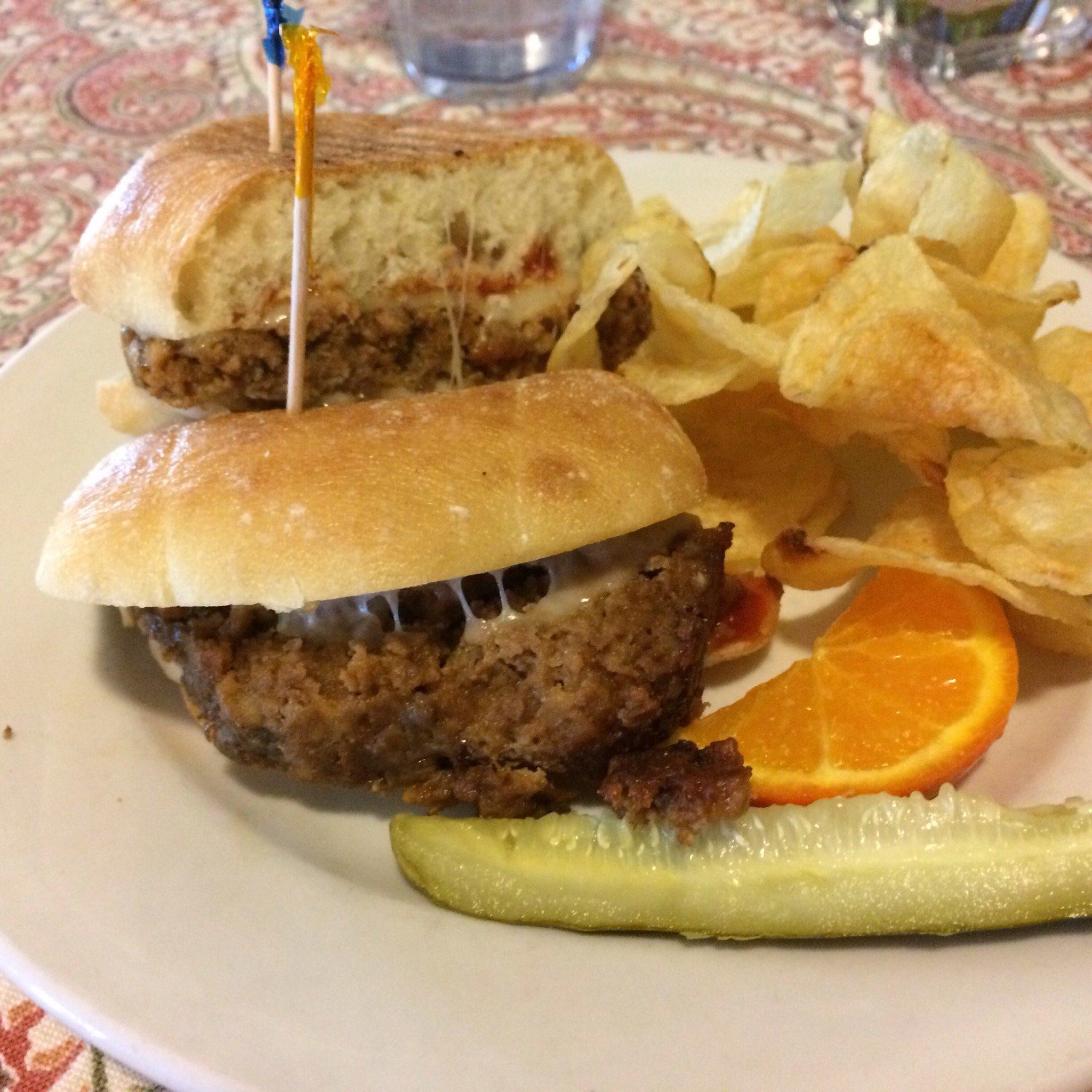 211 Main Street Restaurant and Bakery