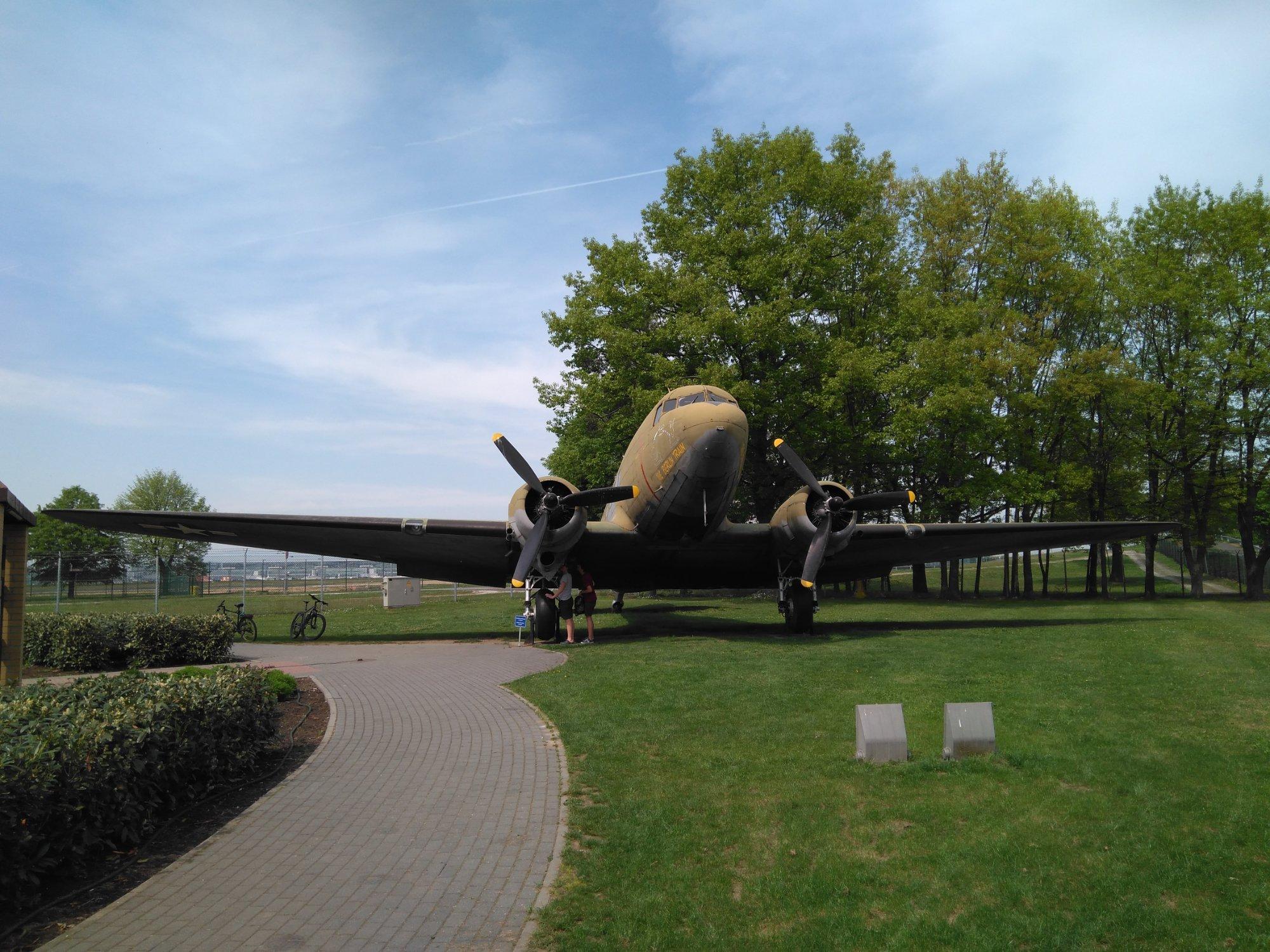 Luftbrueckendenkmal Frankfurt