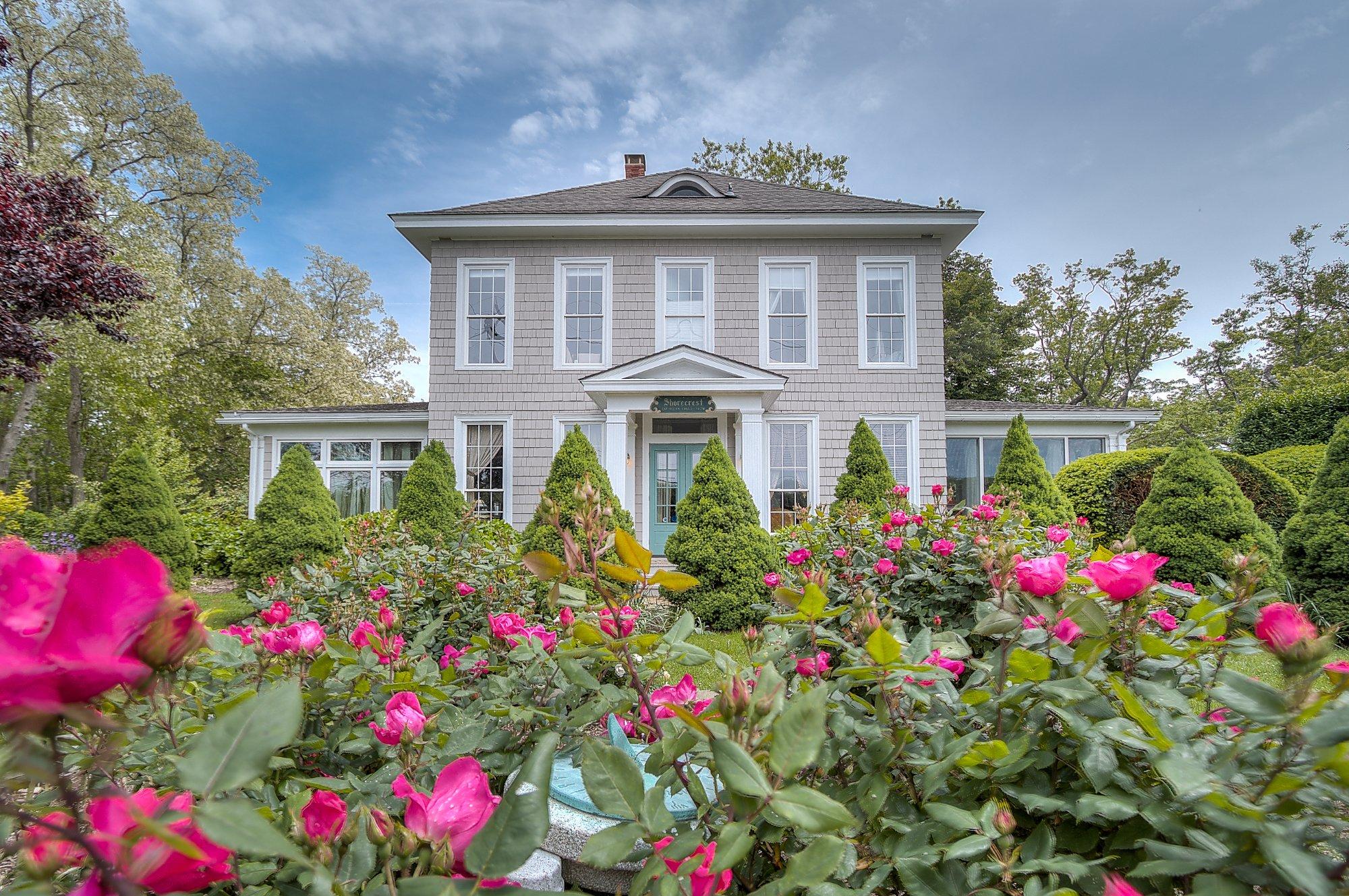 Shorecrest Bed & Breakfast