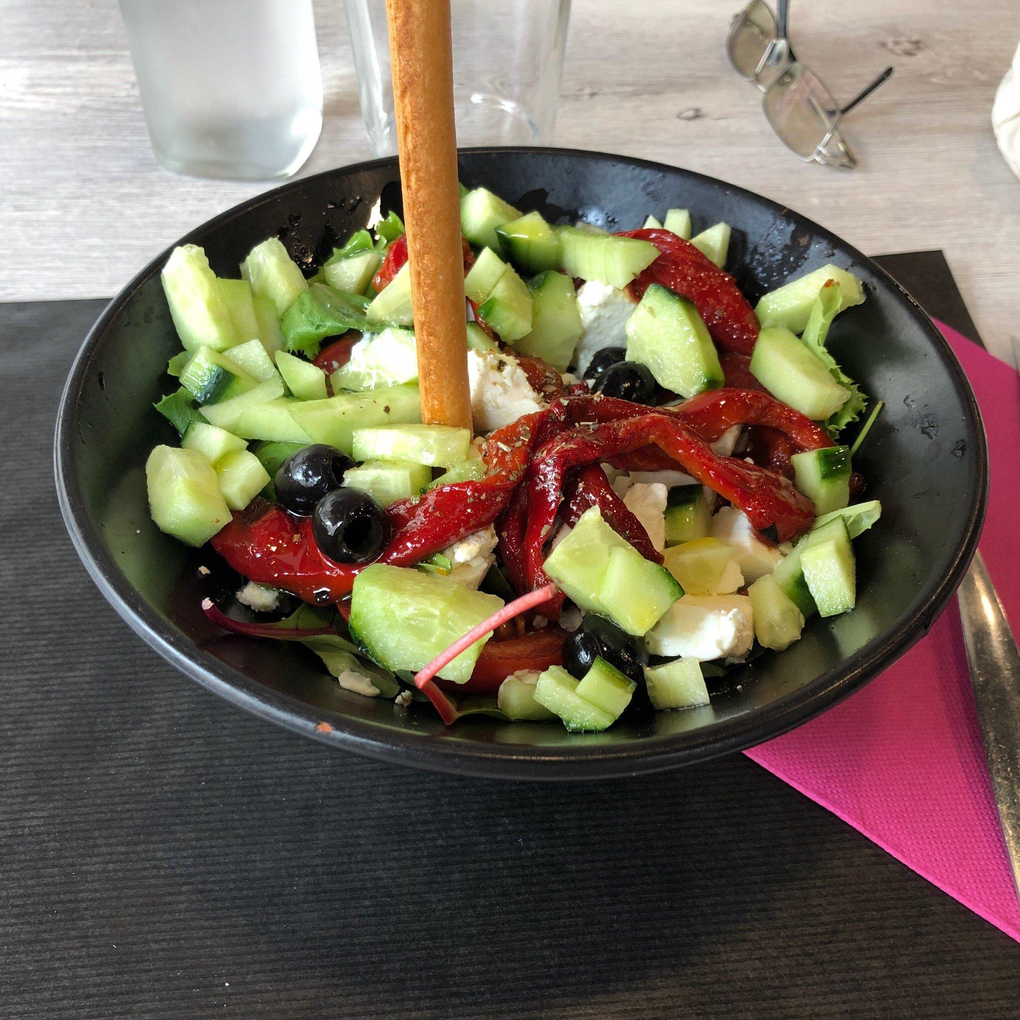 Photo by robertvI397AE