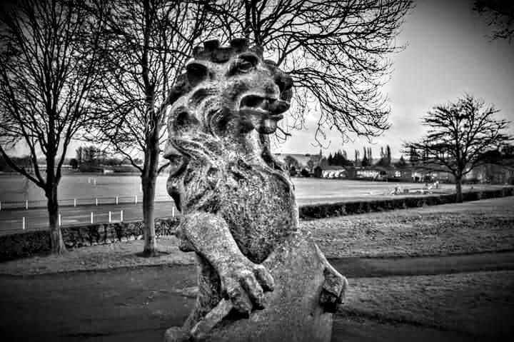 Sir John De Graeme Memorial Fountain