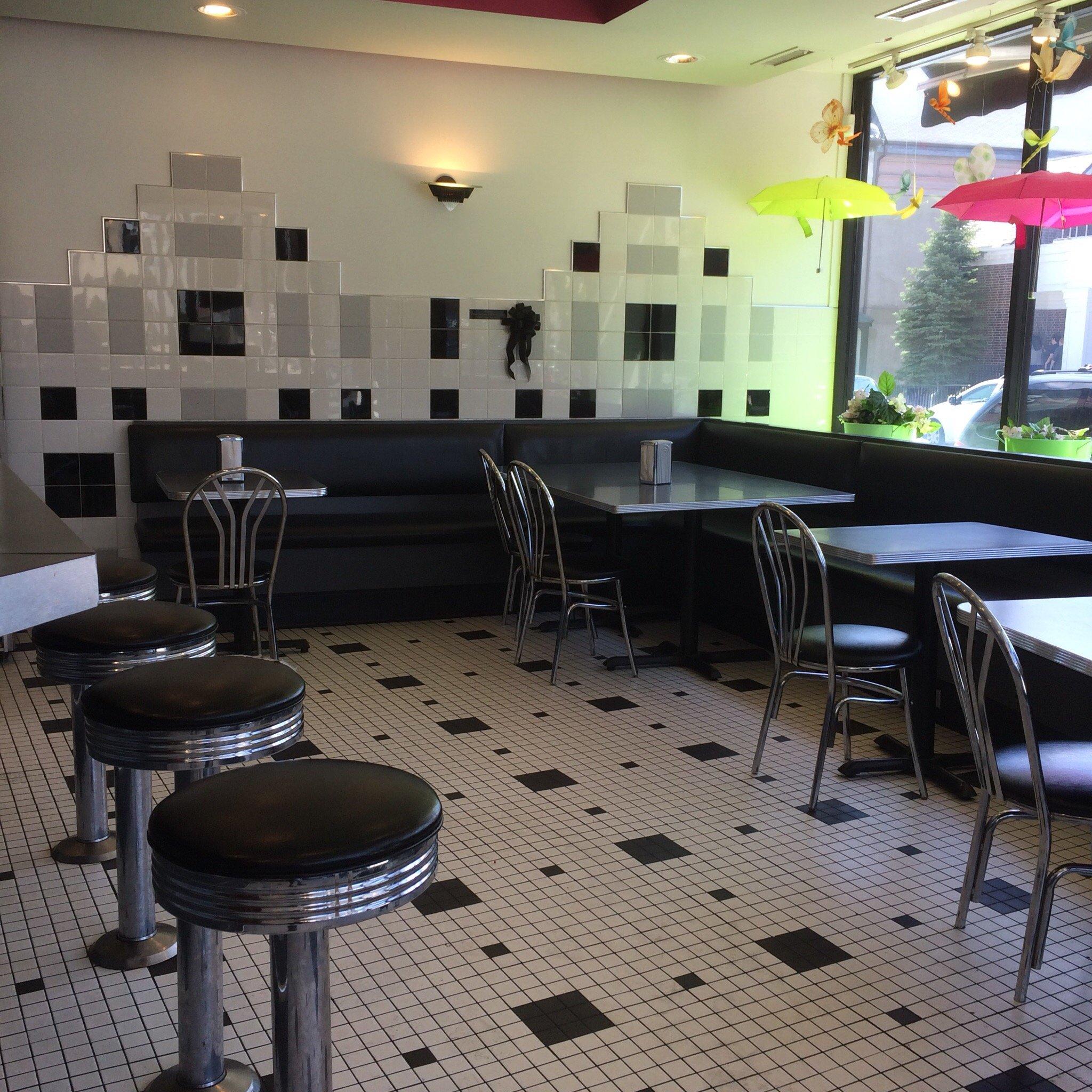 Colleen's Ice Cream & Sandwich Shop