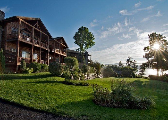 The Lodges at Cresthaven