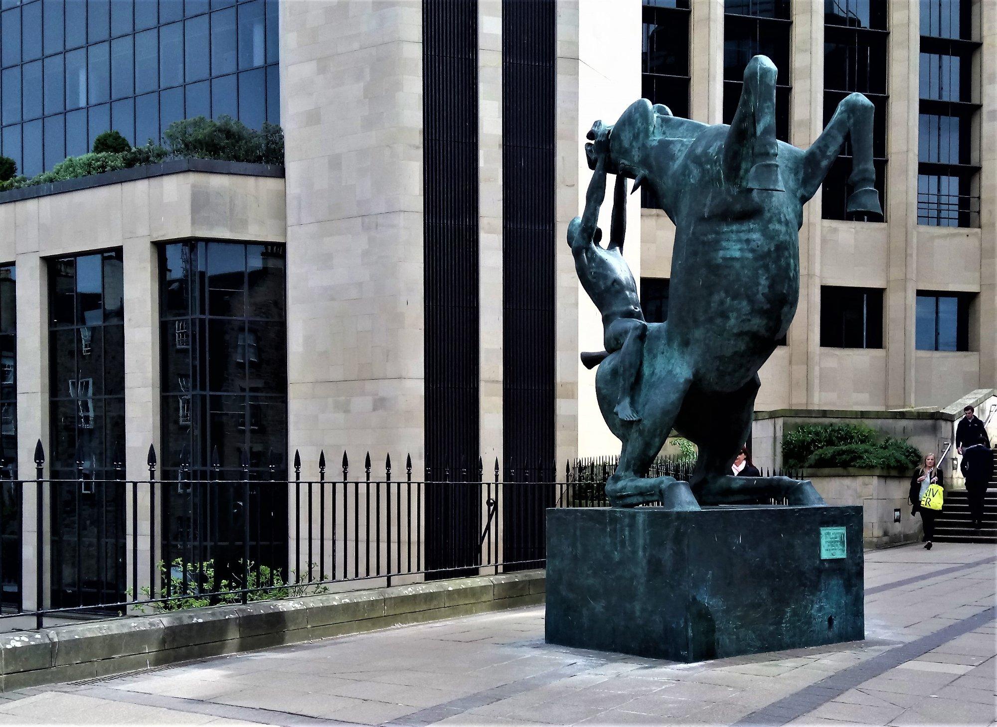 Photo by craigluscar