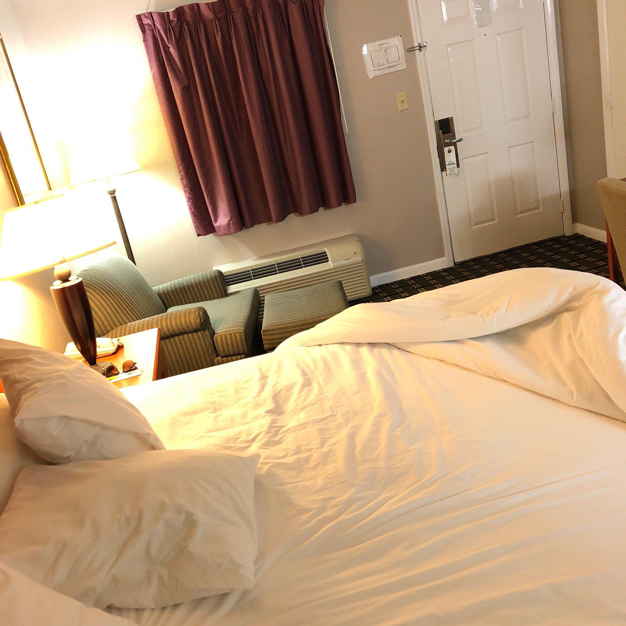 Days Inn by Wyndham Lenoir City