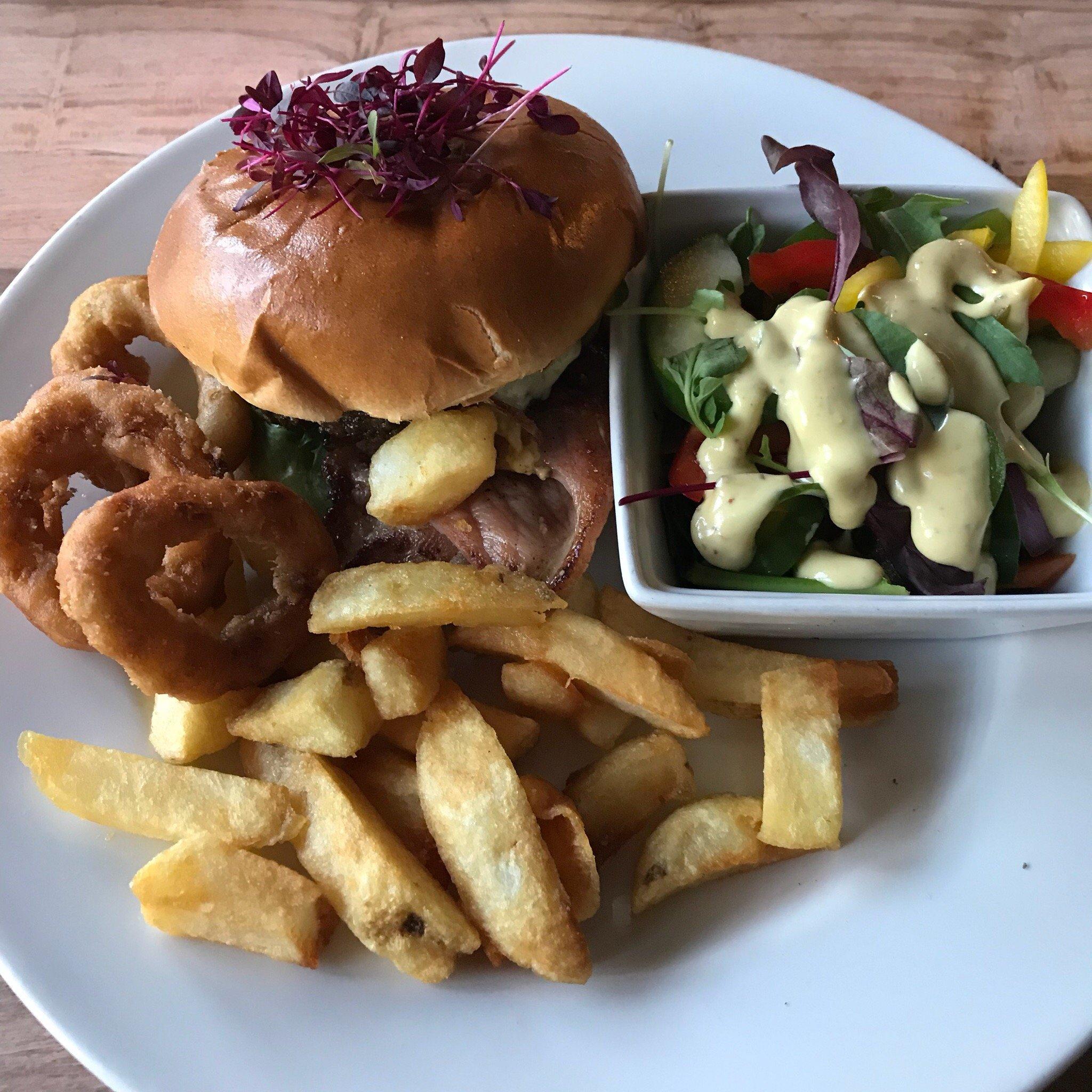 The Old Three Pigeons