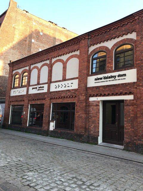 Niewidzialny Dom Invisible House In Torun