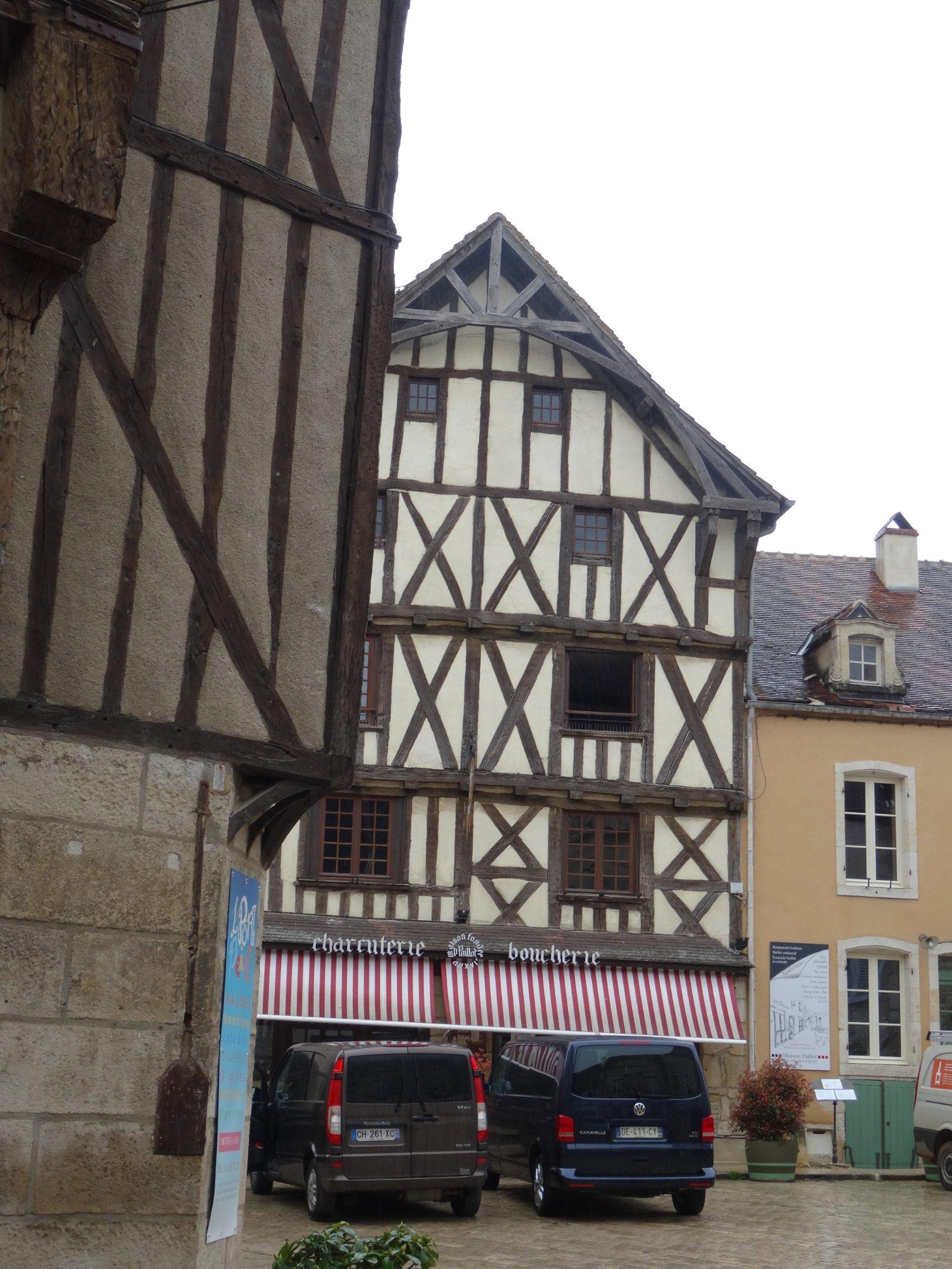Office de Tourisme du Grand Vézelay, bureau de Noyers