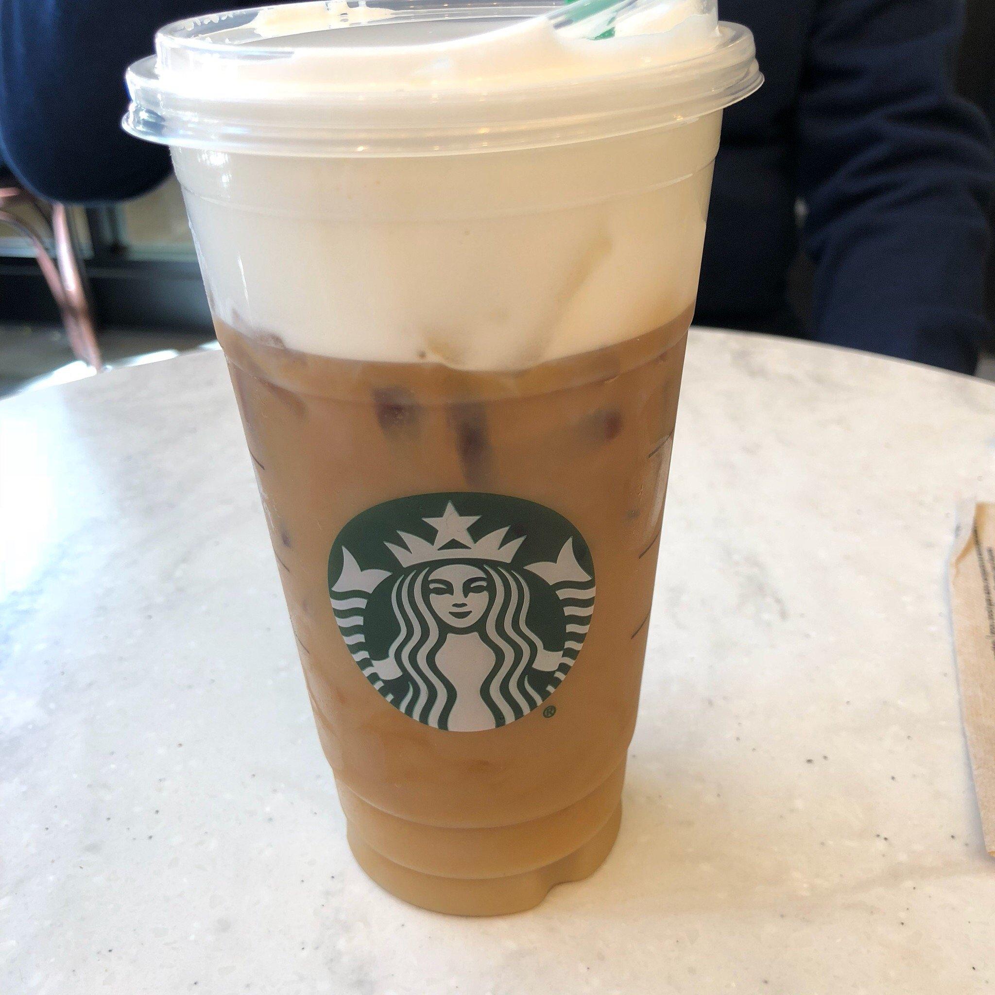 Starbucks - Ste-Catherine E & de la Visitation