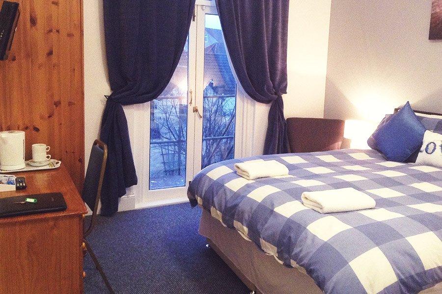 Avon Side Guest House