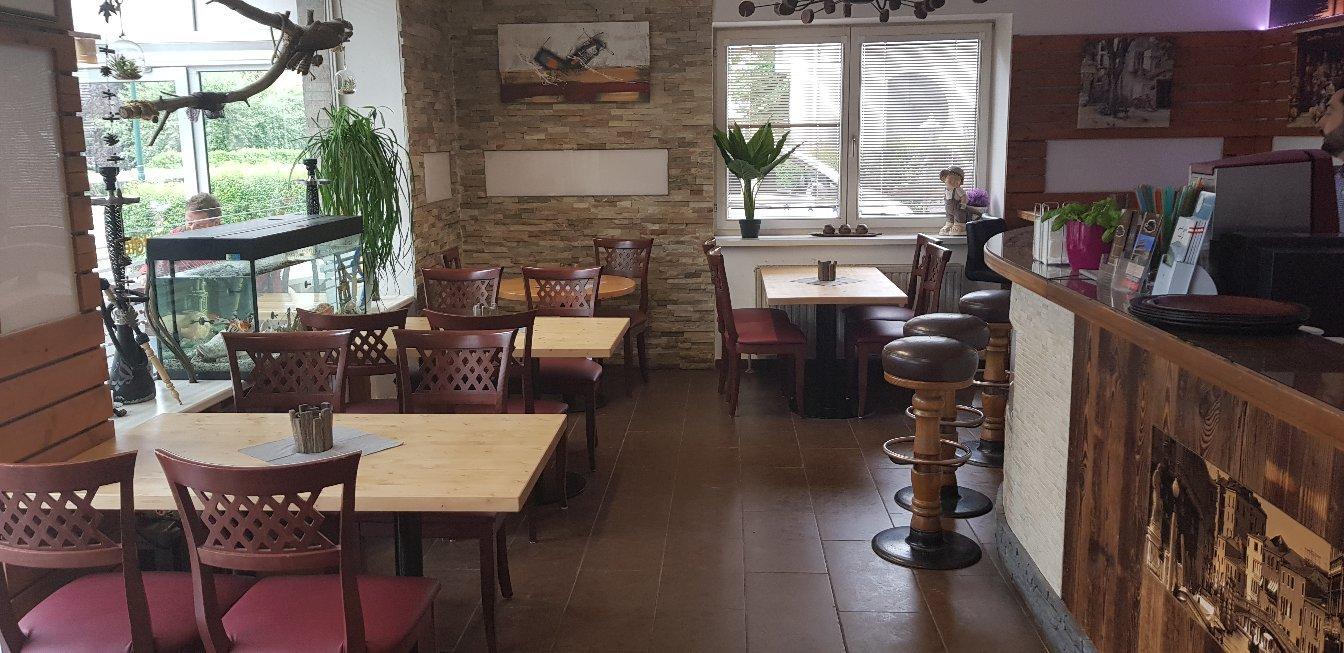 RESTAURANT BAR SLOW DOWN