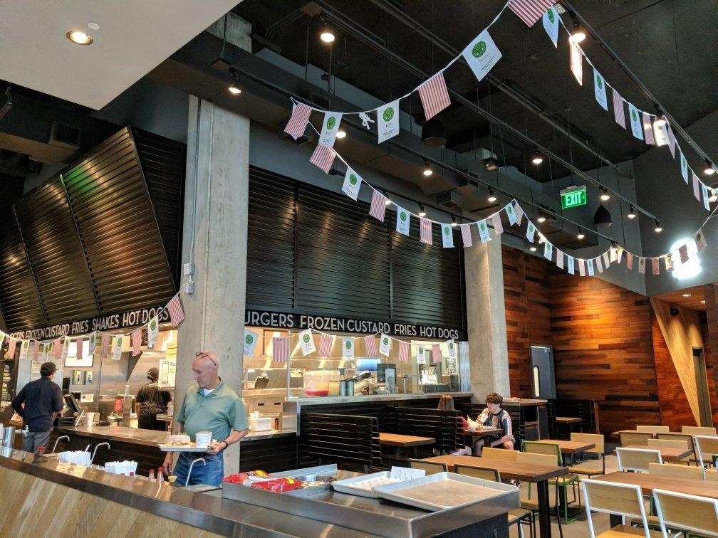 Shake Shack Plano, Legacy West