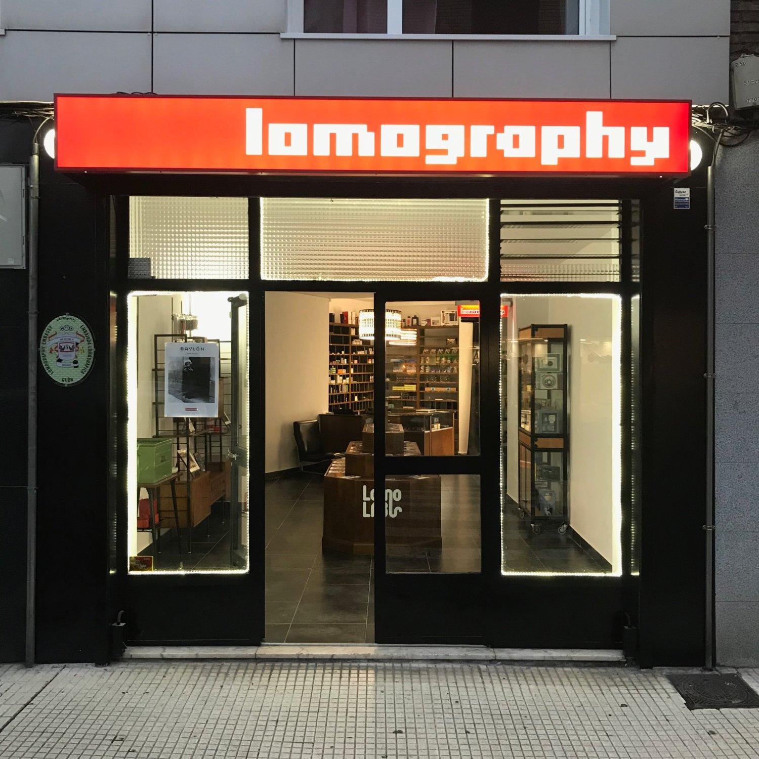 Lomography Embassy Gijón
