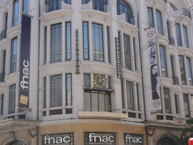 Galerias Palladium Clock