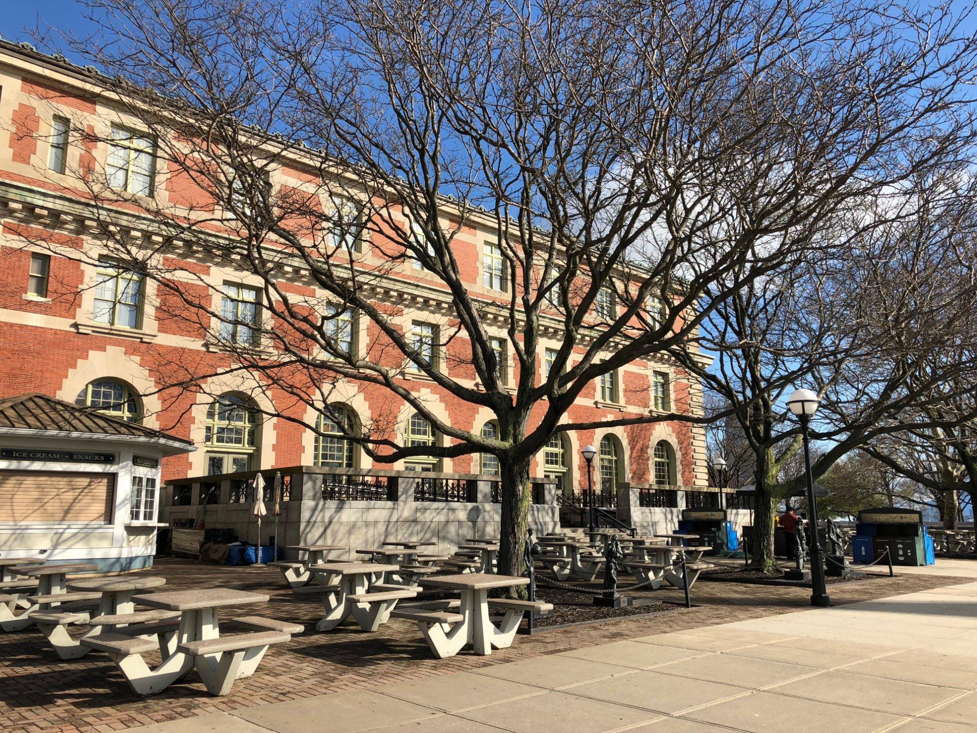 Ellis Island Cafe