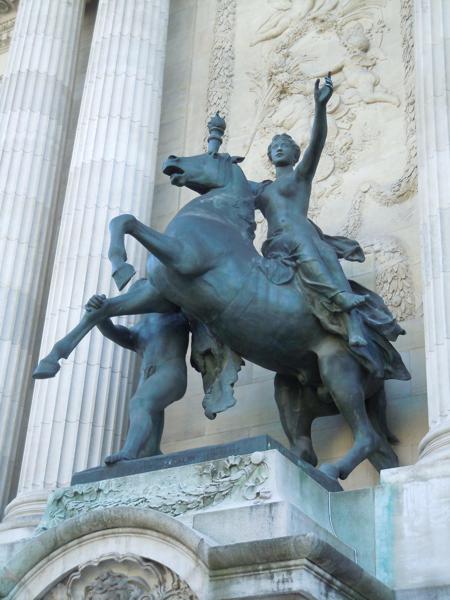 Statue La Science en marche en dépit de l’Ignorance