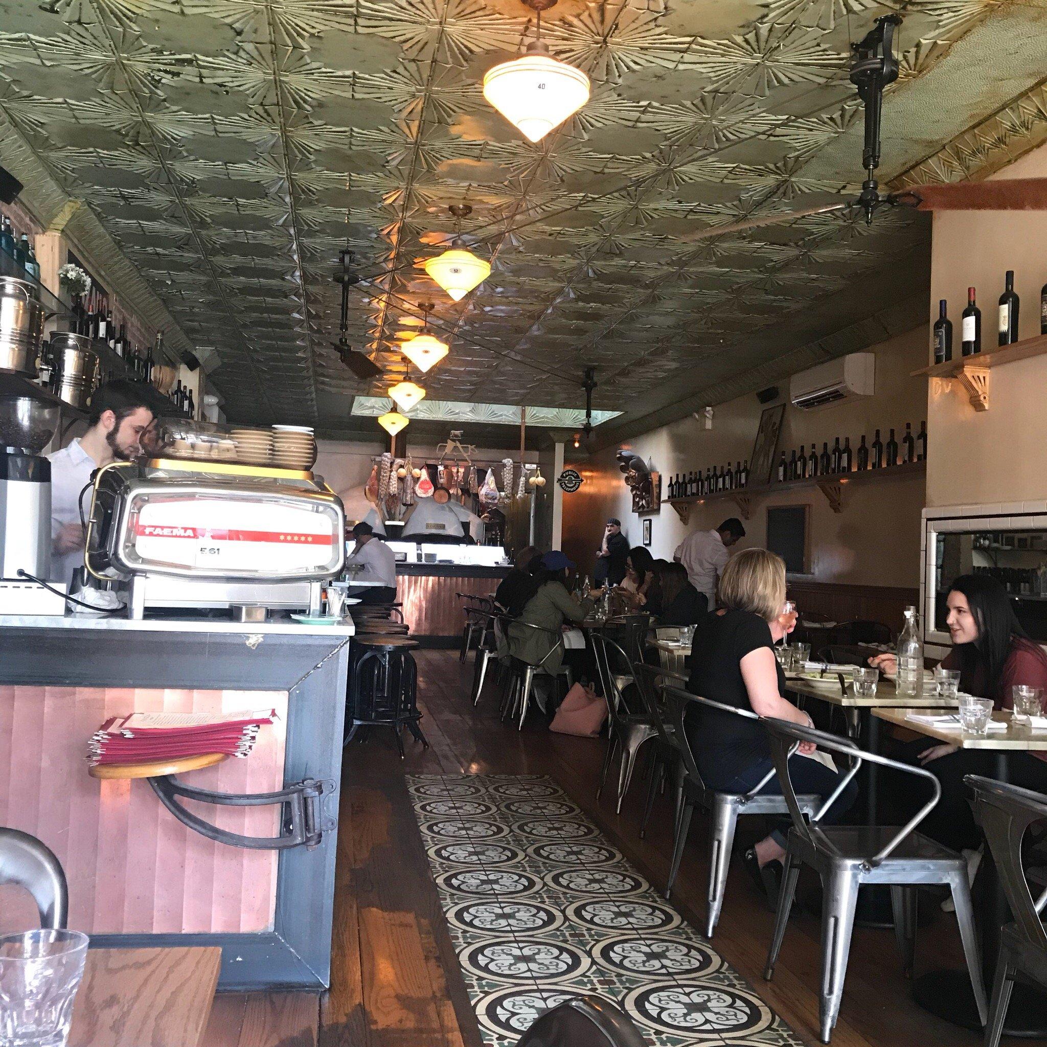 A Tavola Italian Diner