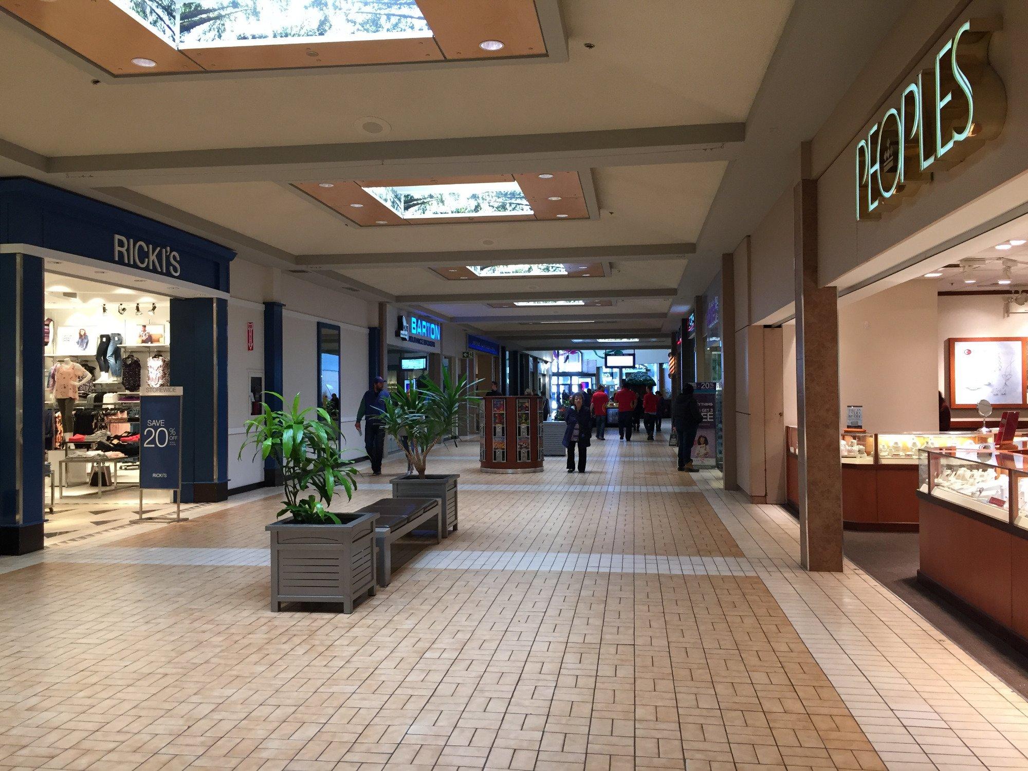 Pine Centre Mall