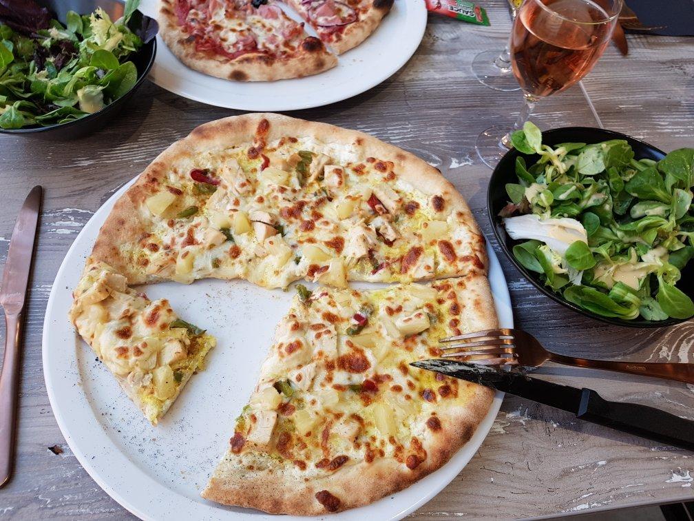 Restaurant Grey's Pizza