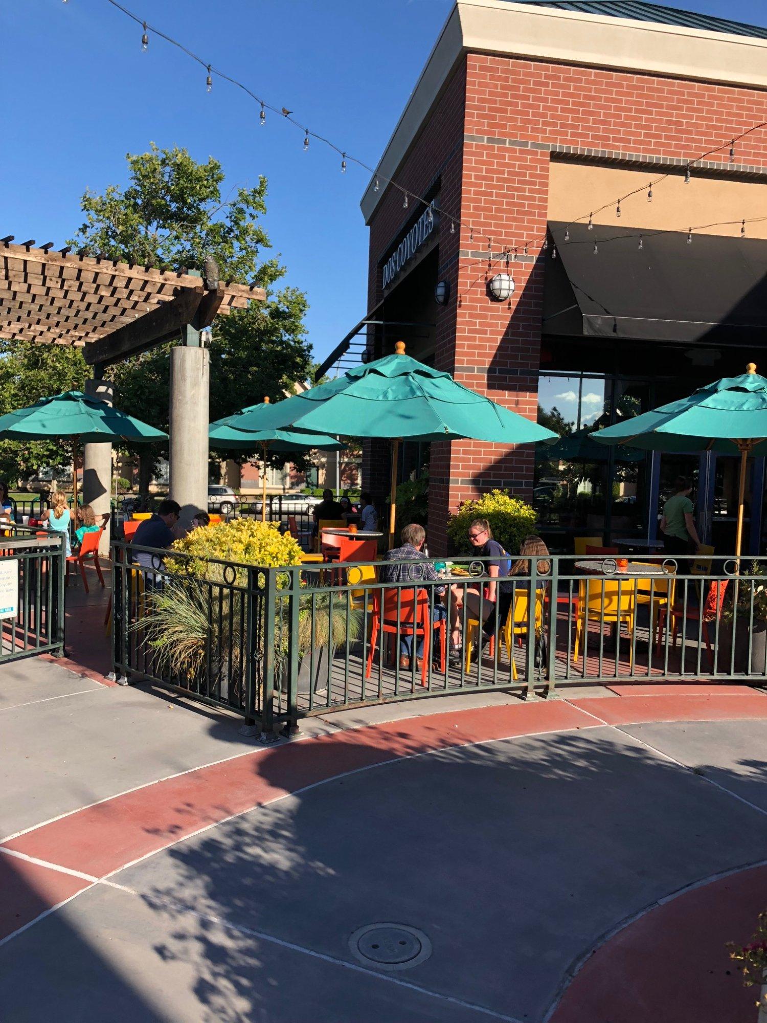 Dos Coyotes Border Cafe