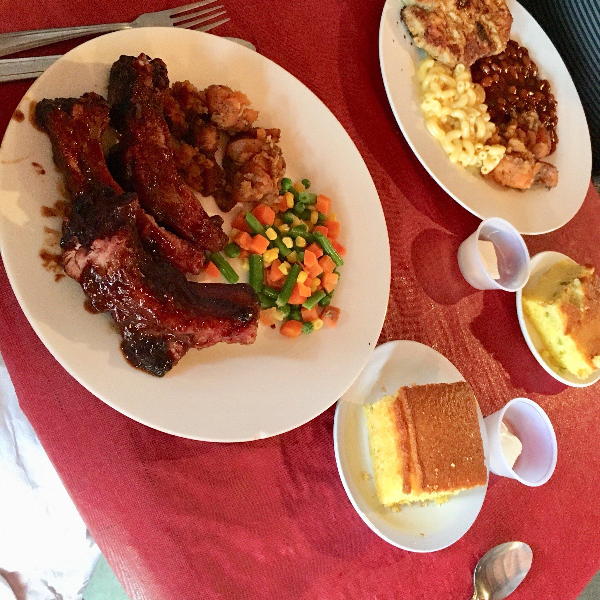 Elisa's House Of Pies And Restaurant