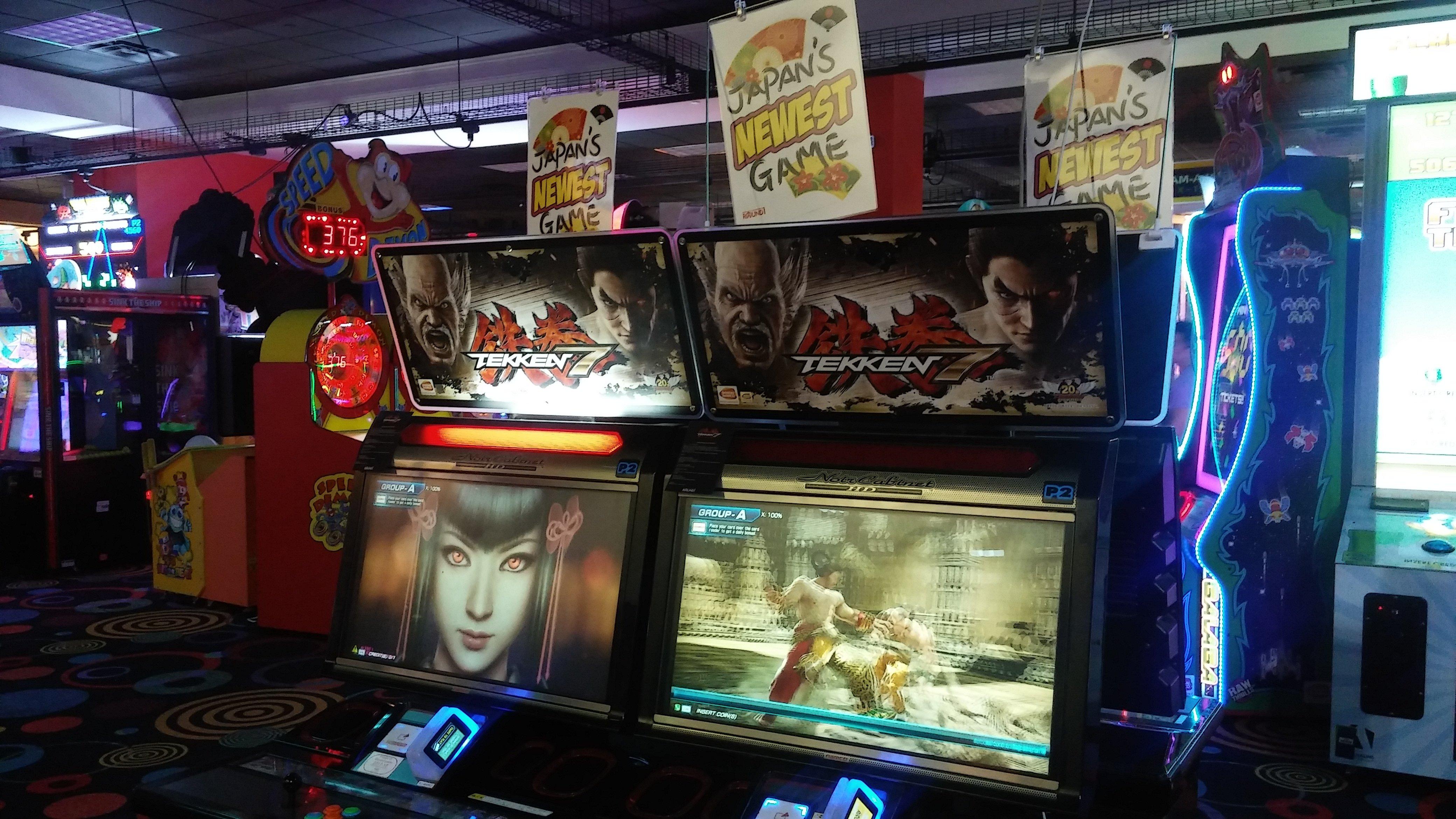 Round 1 Bowling and Amusement