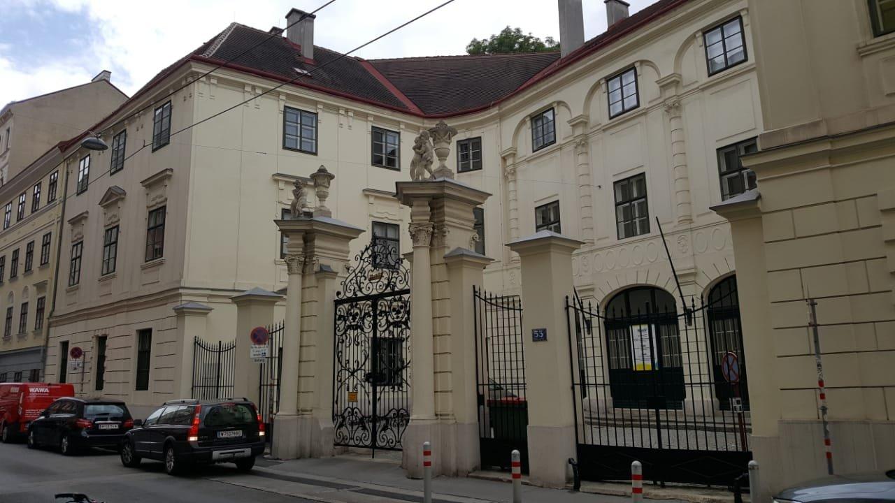 Palais Damian