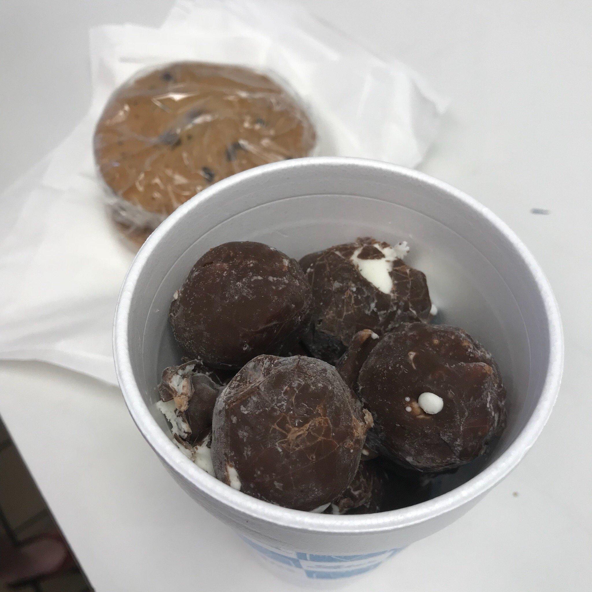 Lic's Deli & Ice Cream