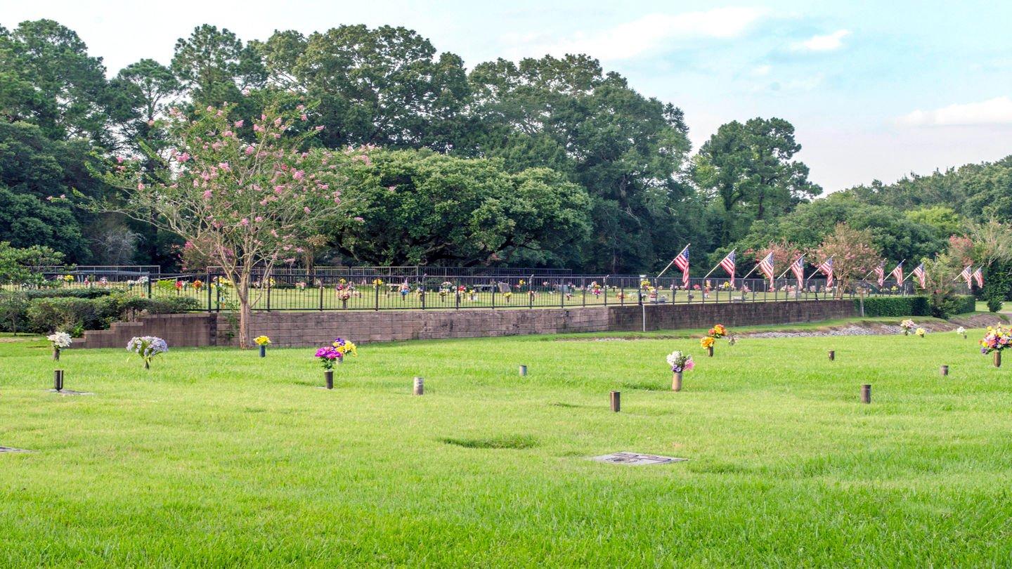 Greenoaks Funeral Home & Memorial Park