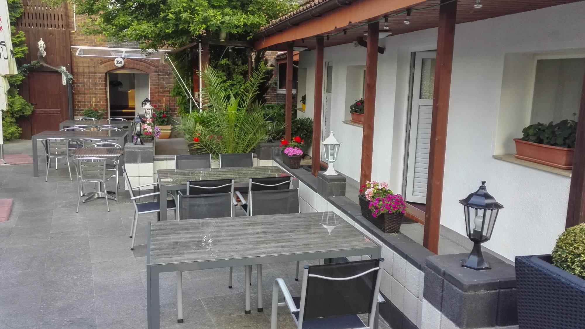 Donau Grill Restaurant-Pension