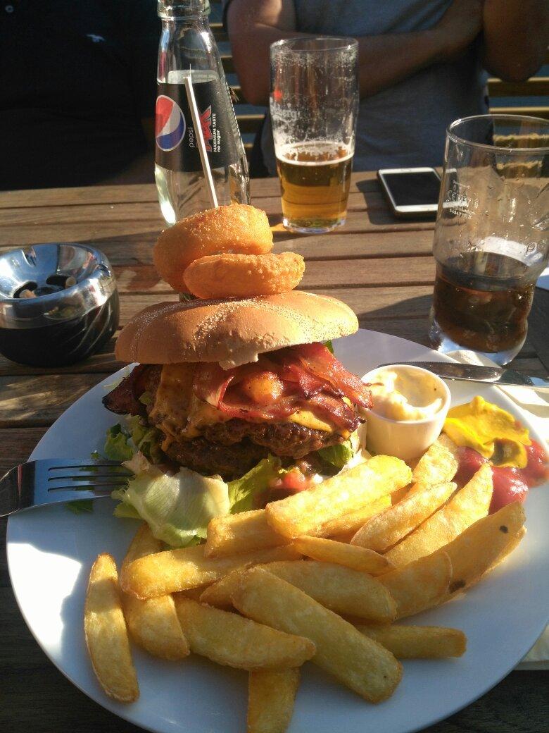 Milligram Bar & Cafe