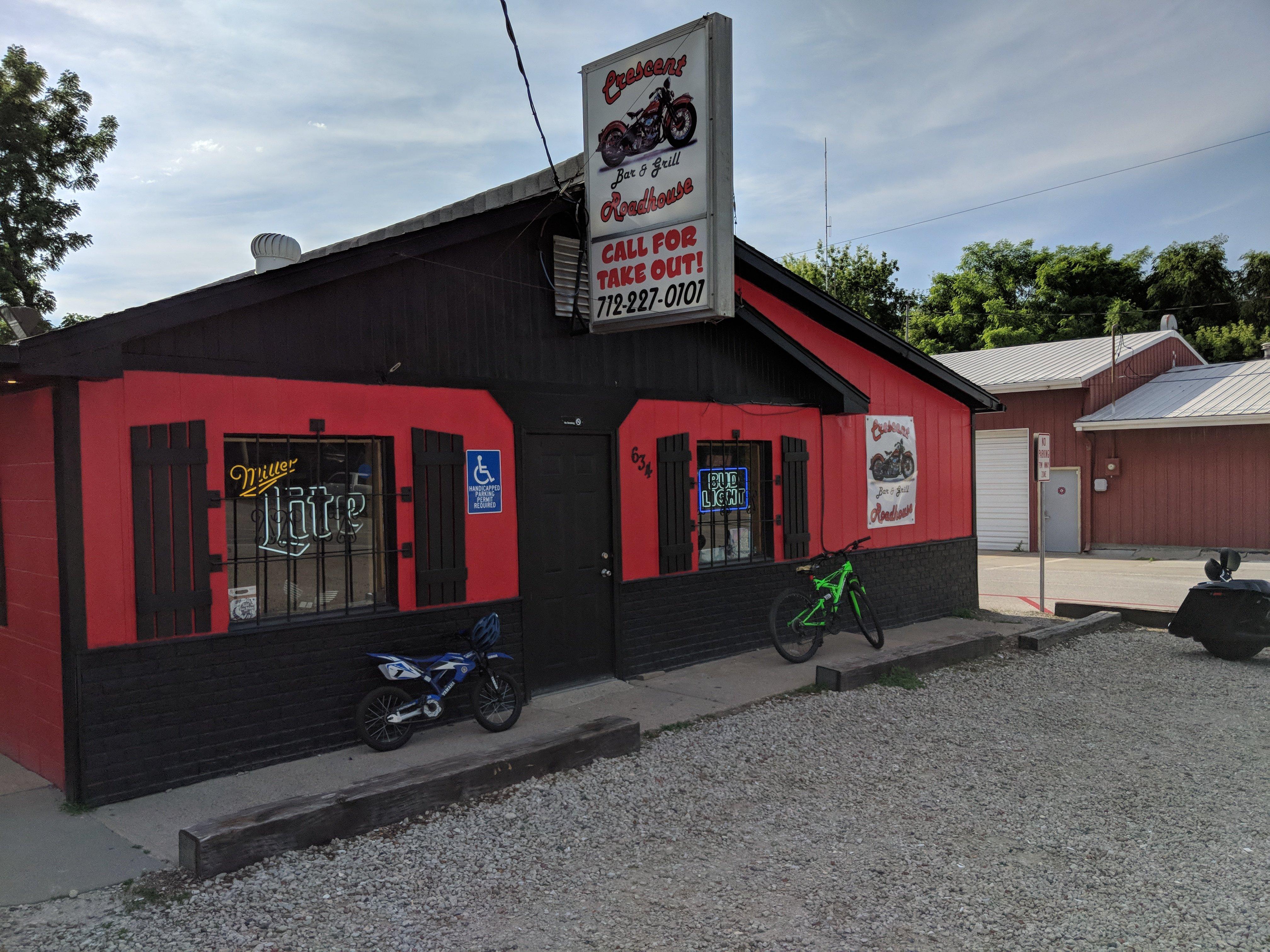 Crescent Roadhouse Bar & Grill