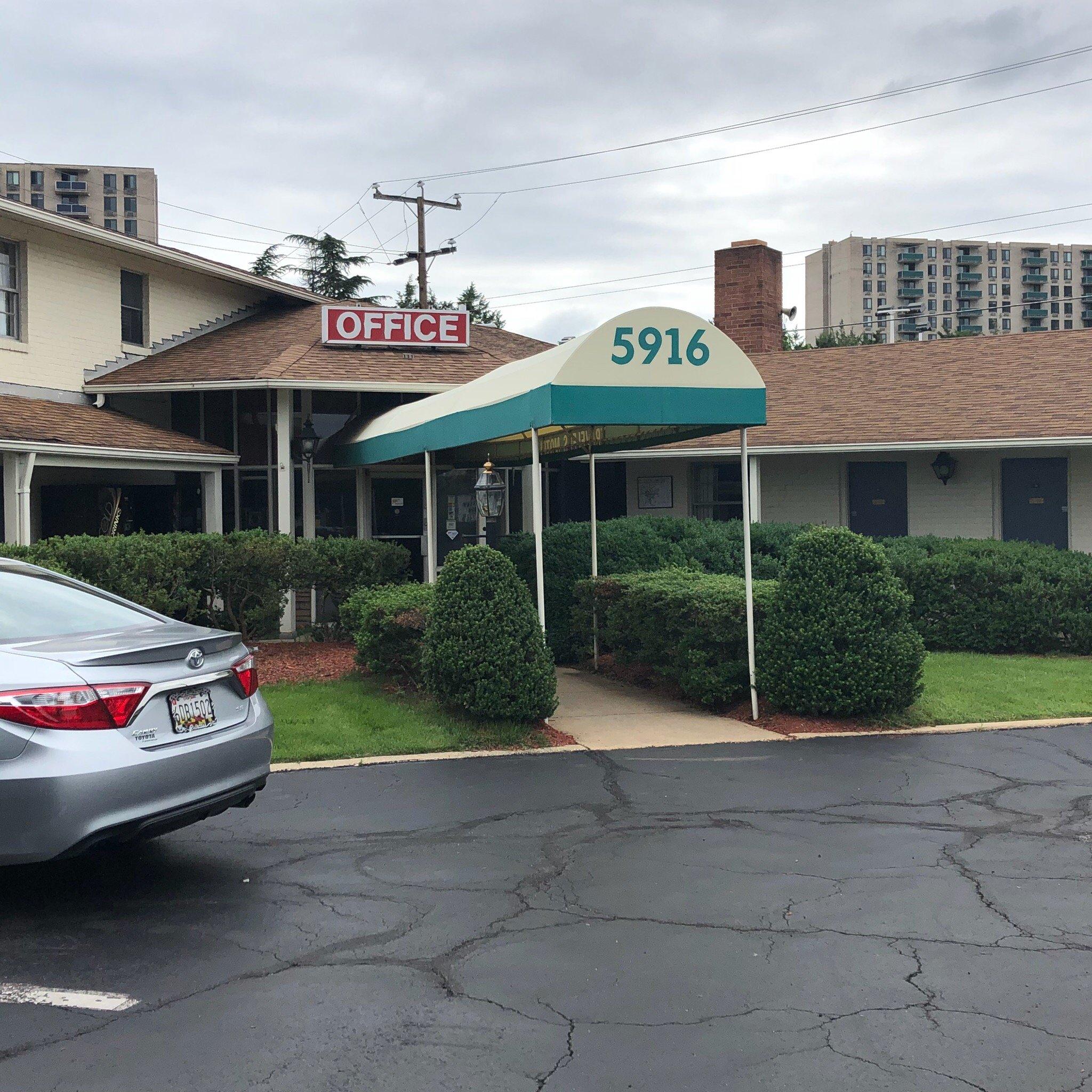 Budget Host Travelers Motel