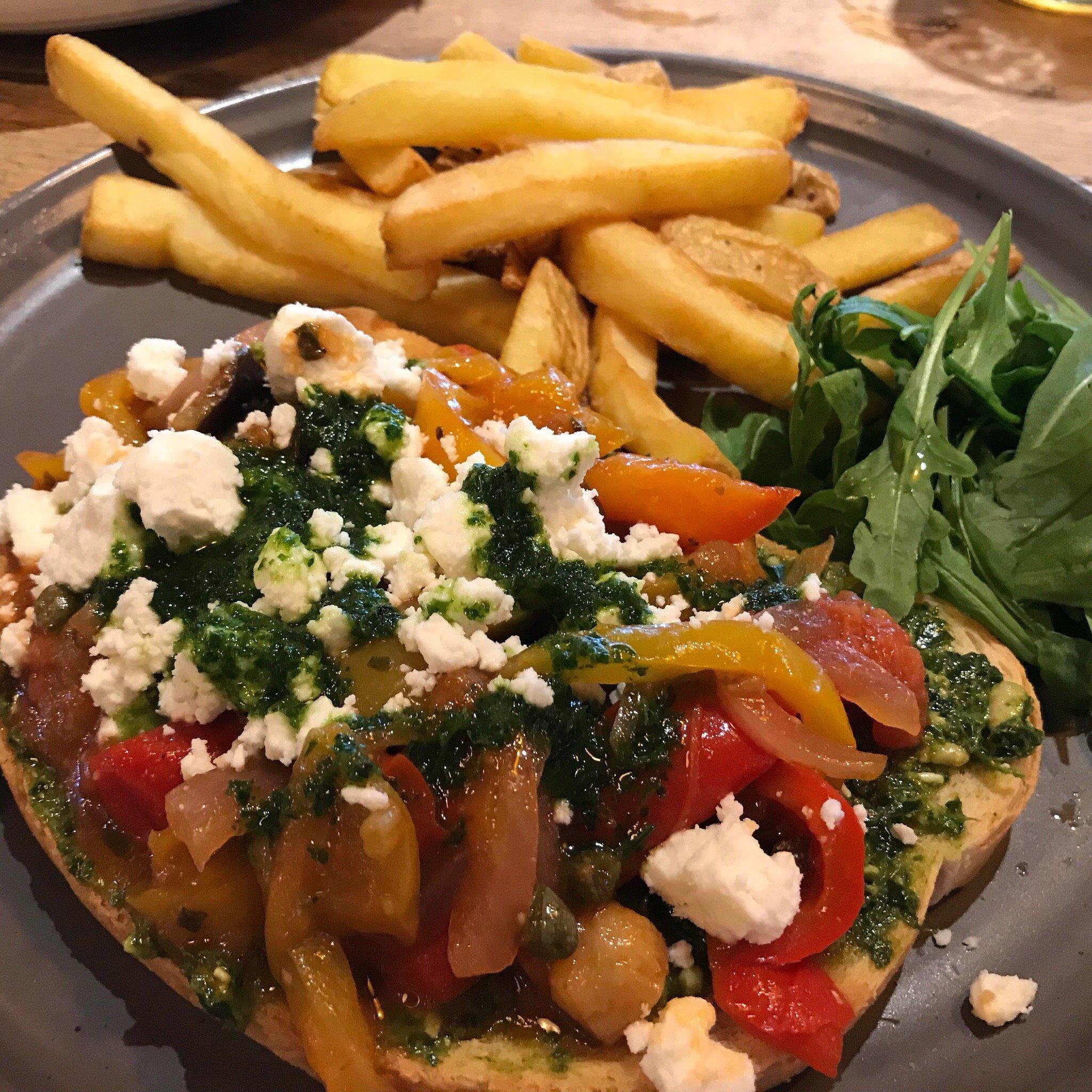 The Smithfield - Luton Airport