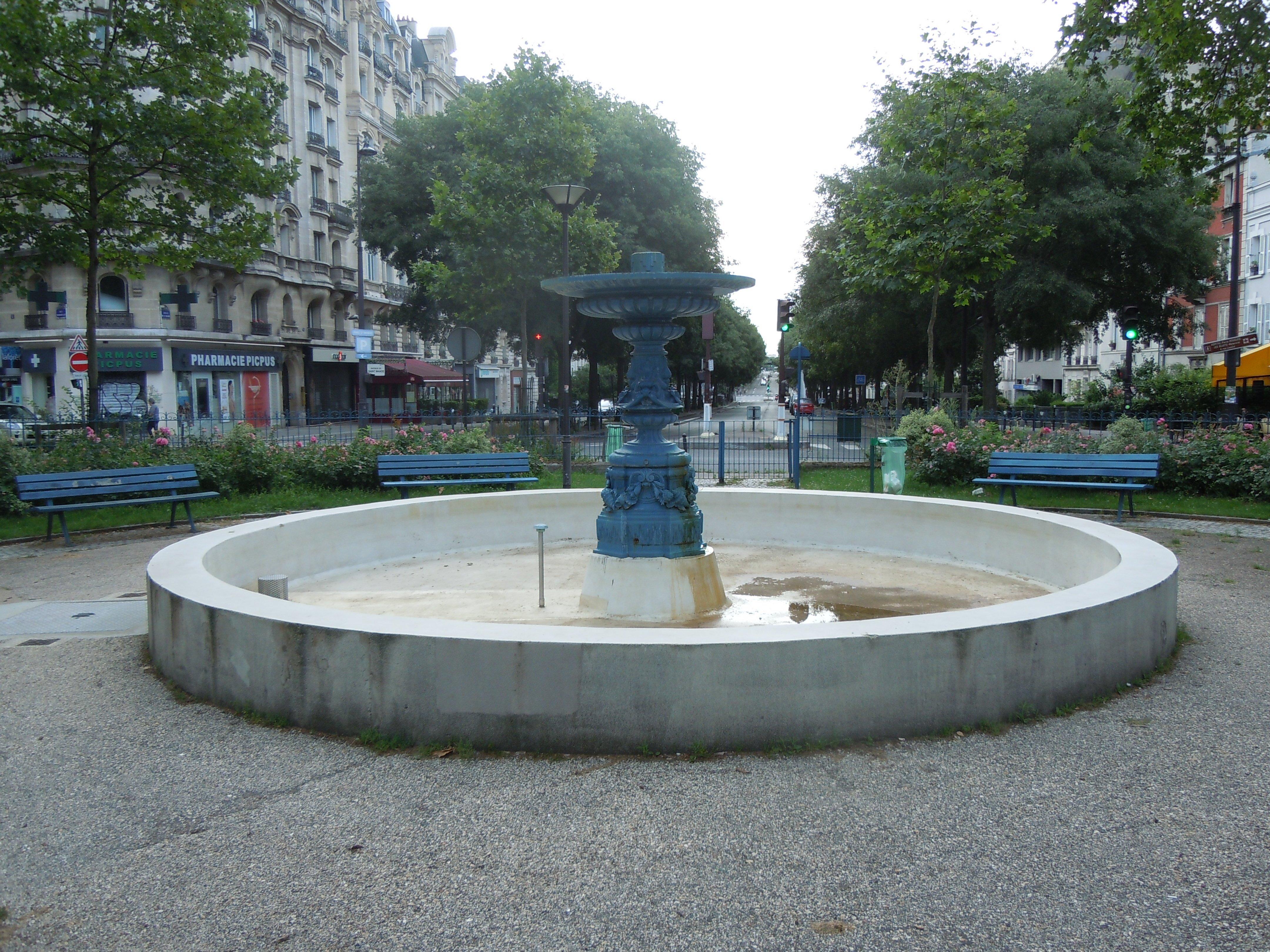 Fontaine du Square Courteline
