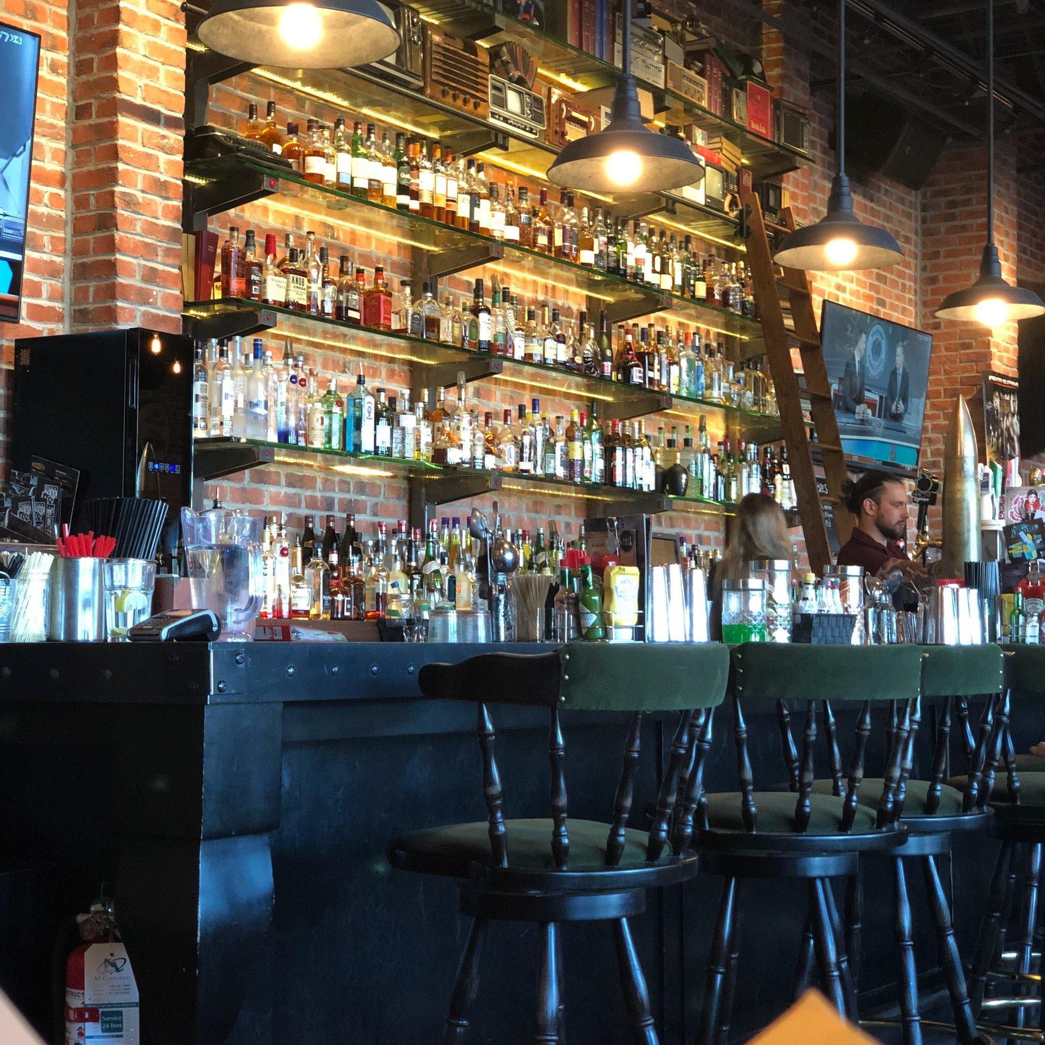 La Belle & La Boeuf Burger Bar