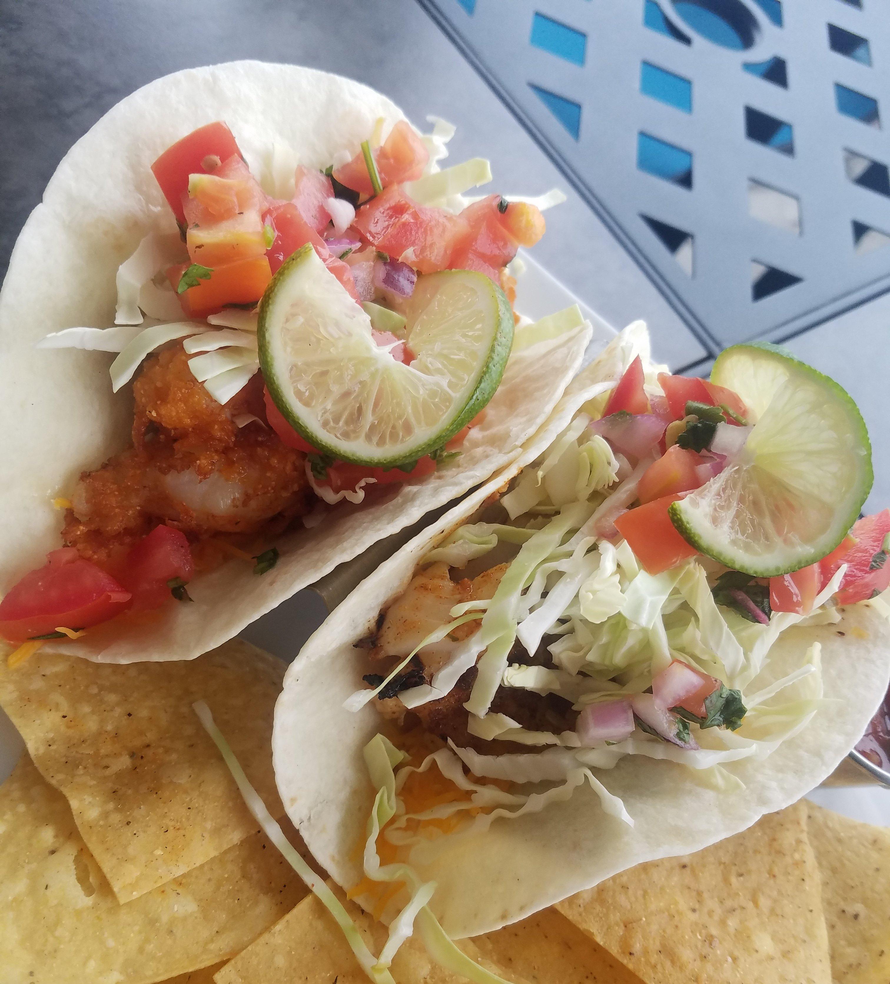 Lakeside Bar & Grill