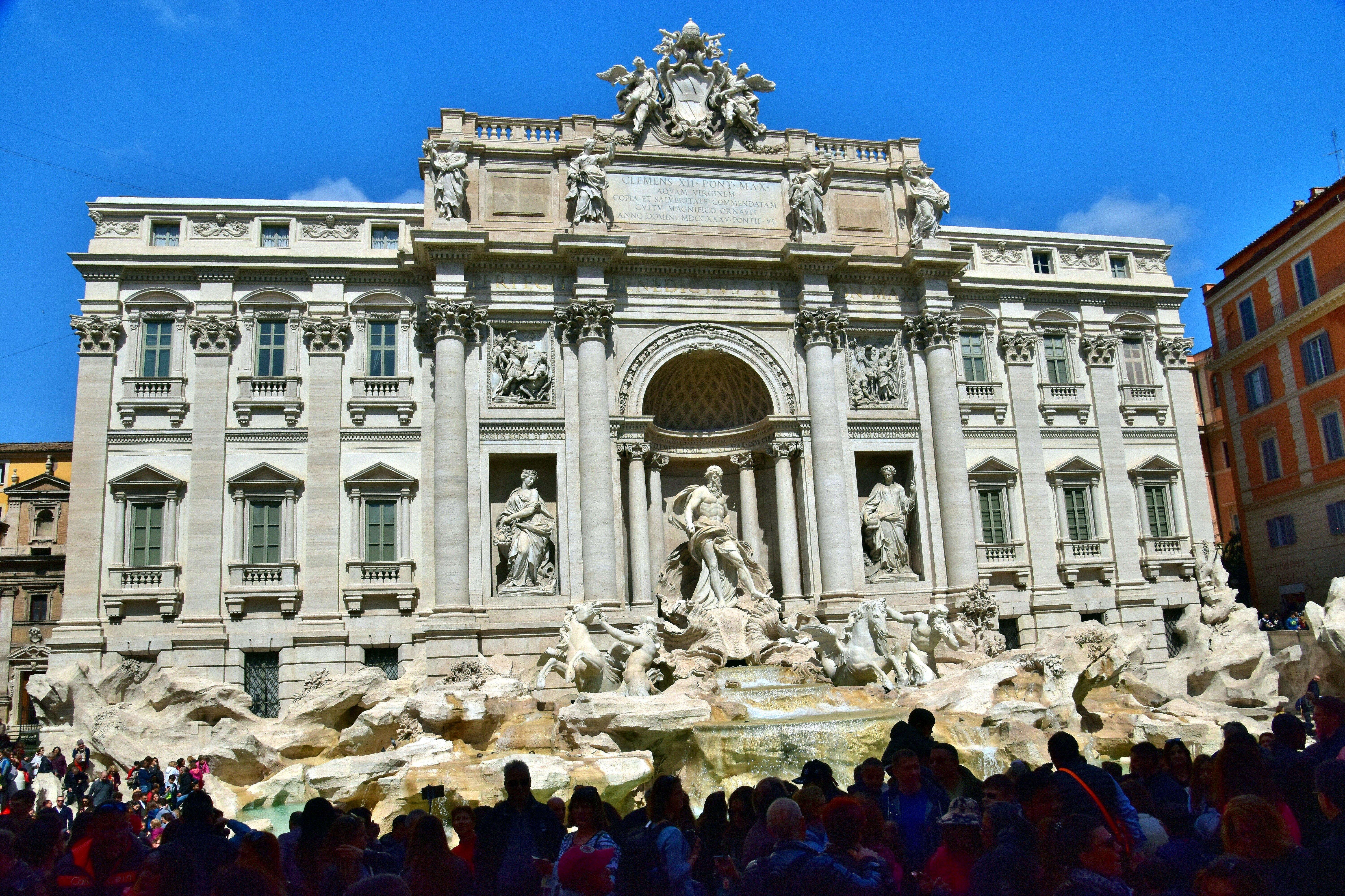 Piazza di Trevi