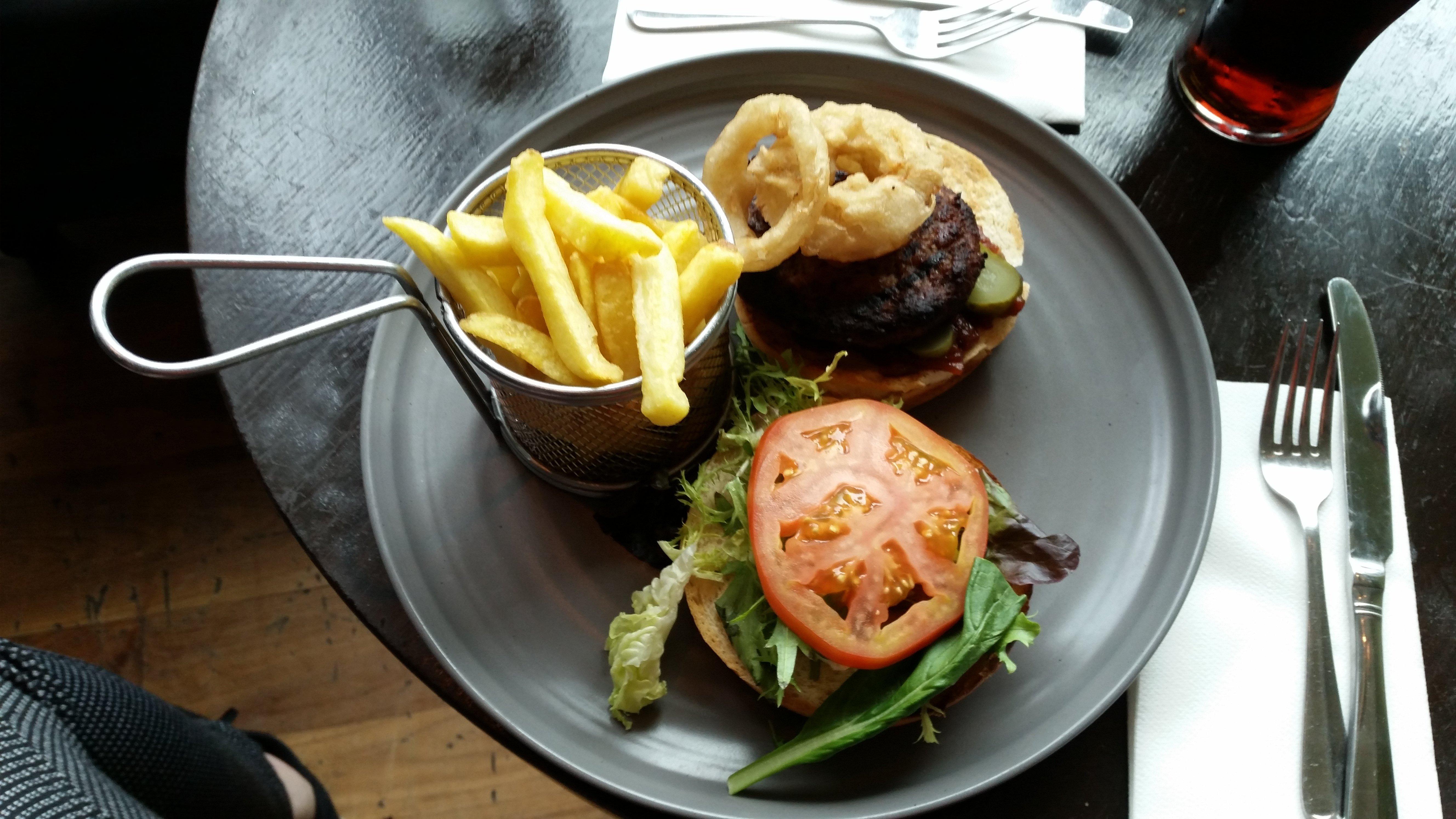 Globe Restaurant and Bar