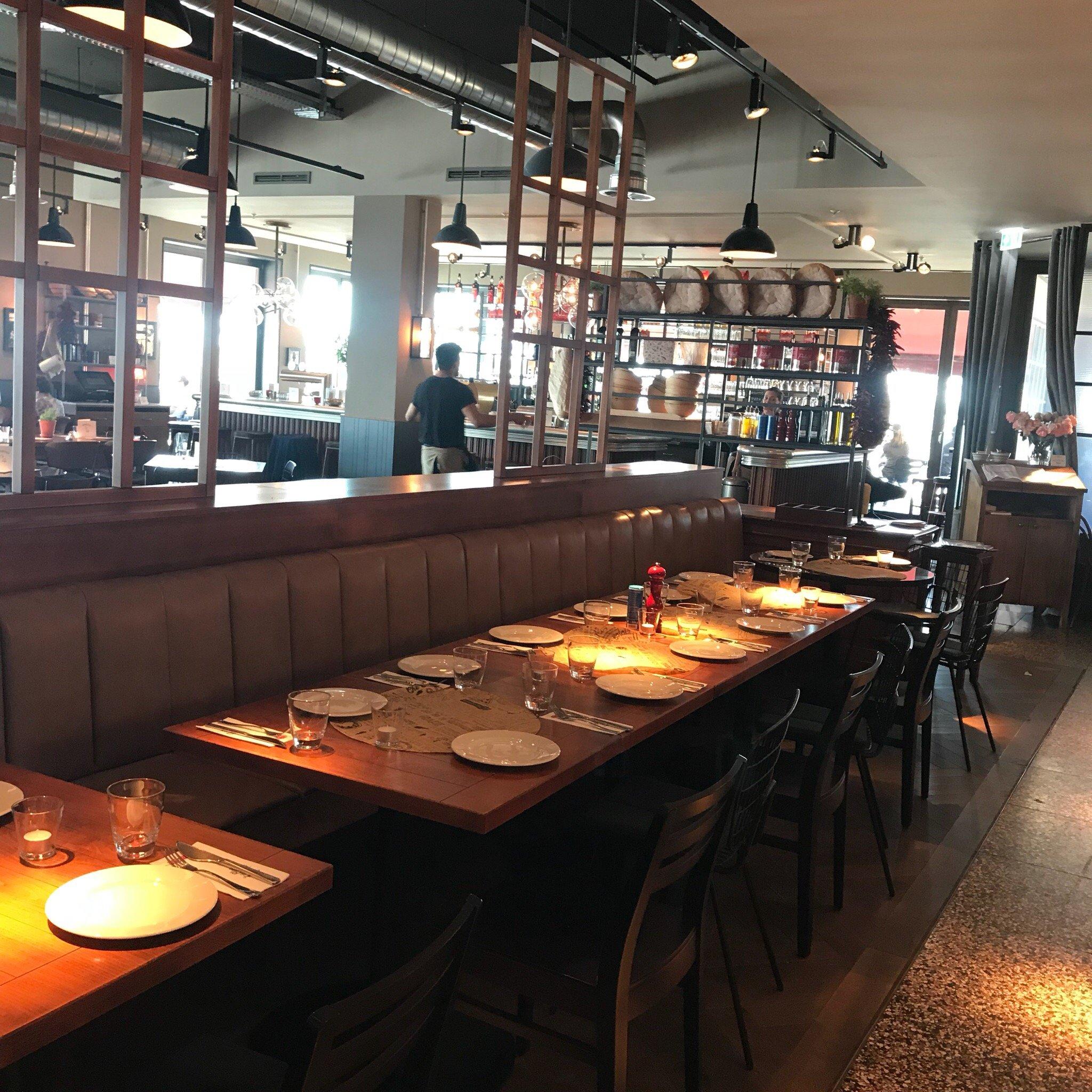 L'Osteria Hamburg Opernplaza