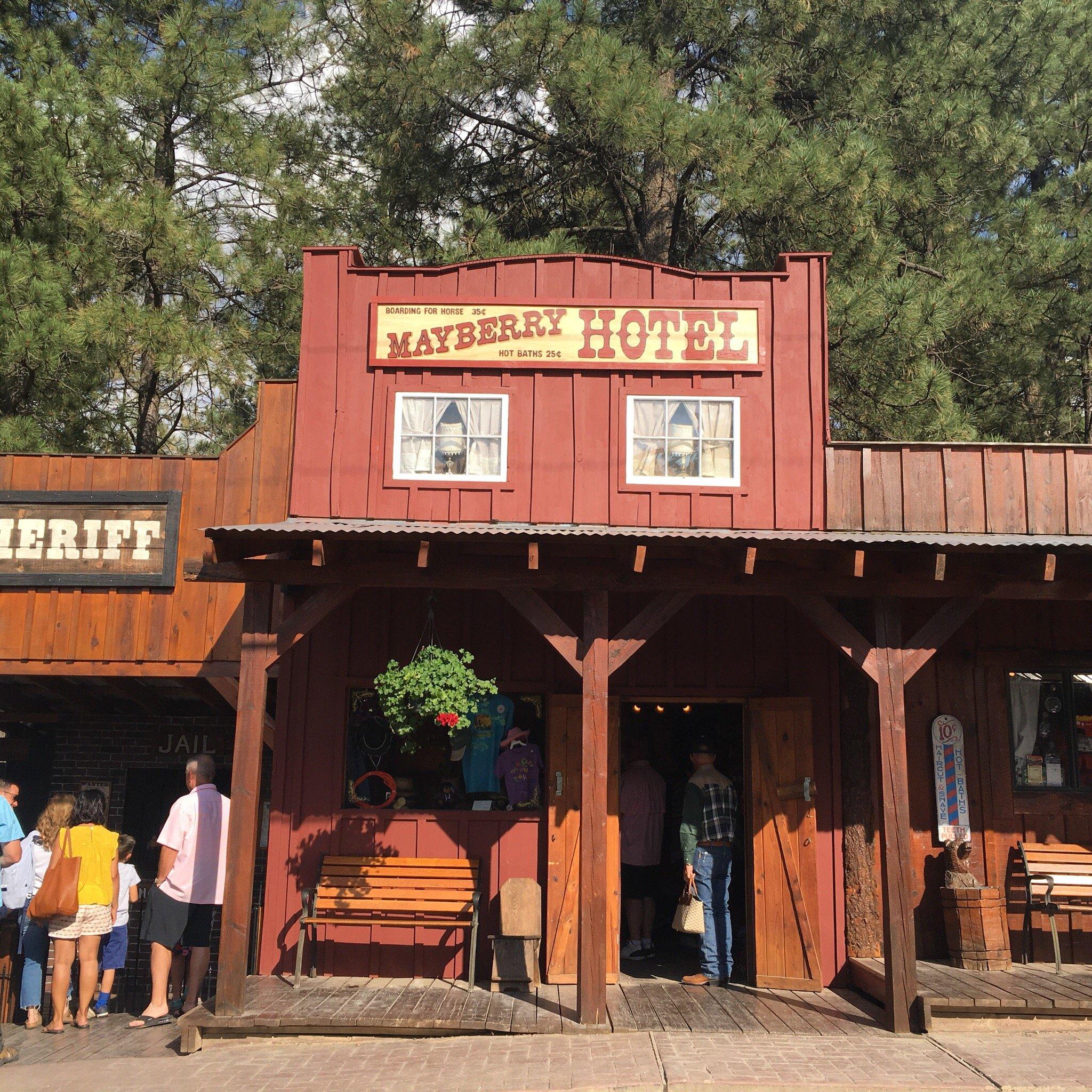 Flying J Ranch Chuckwagon Supper and Western Entertainment