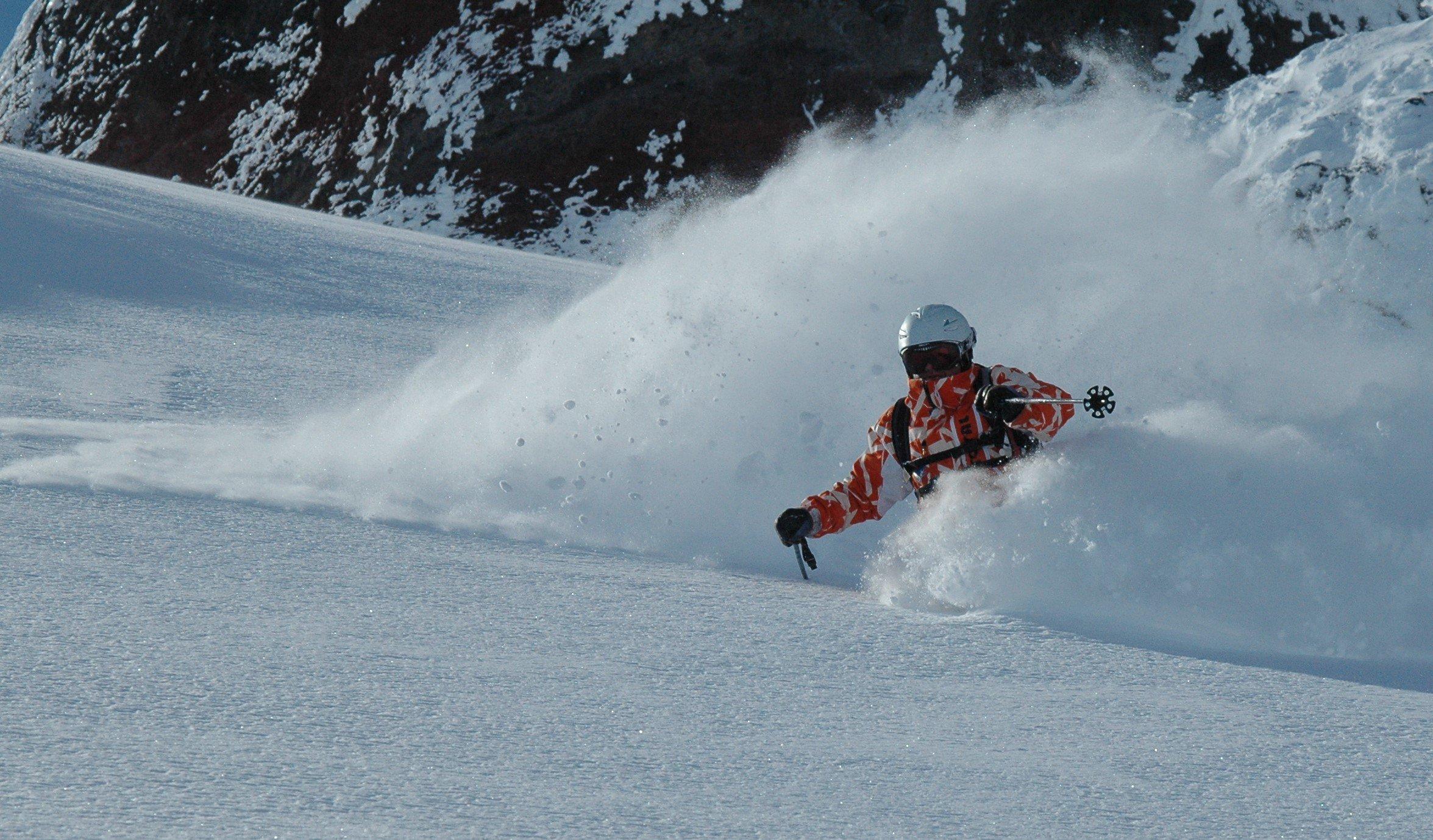 Skischule & Skiverleih Total