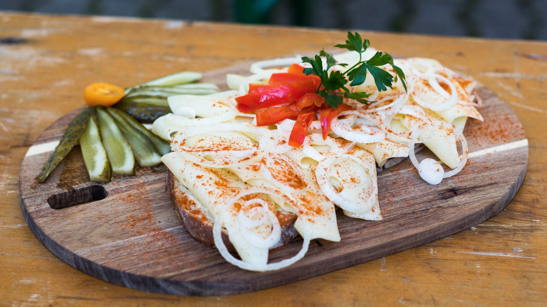 Magdalenas Café & Bistro