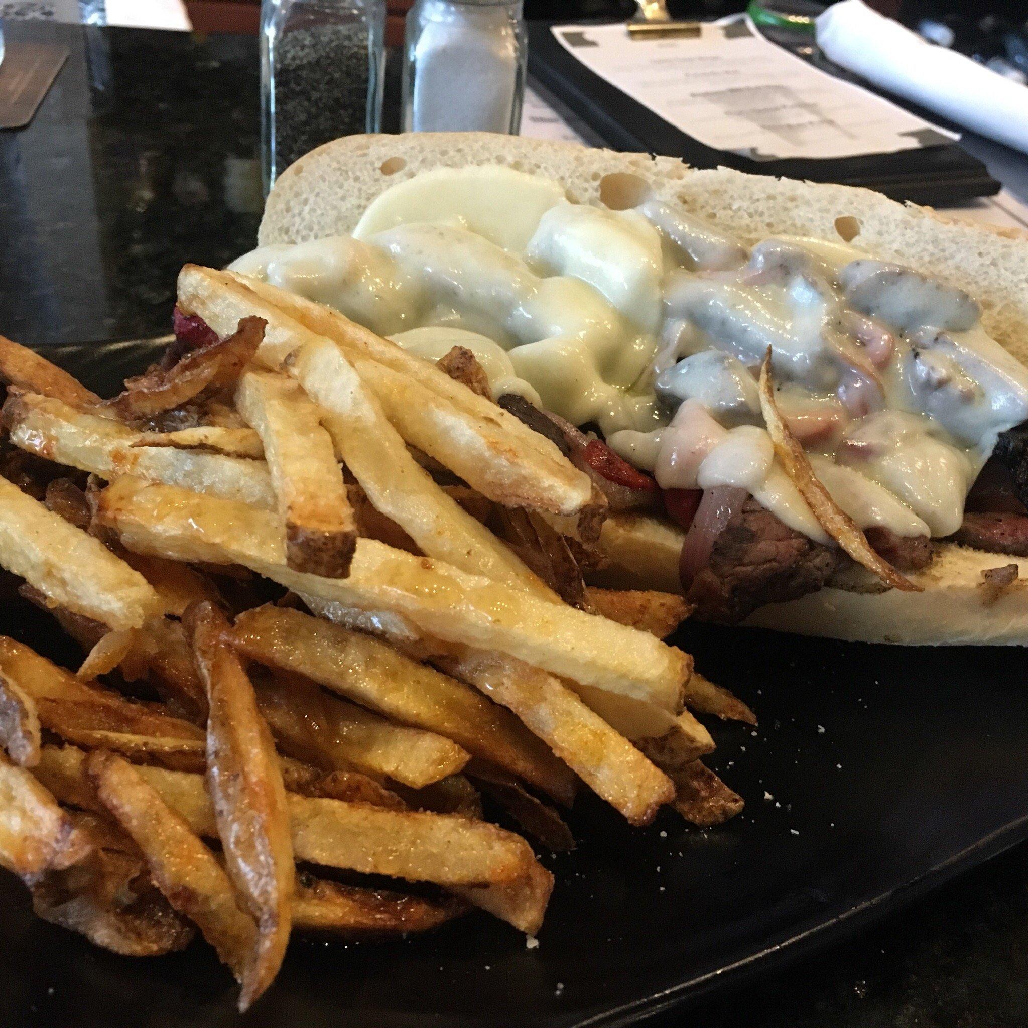 Riser Tavern & Grill