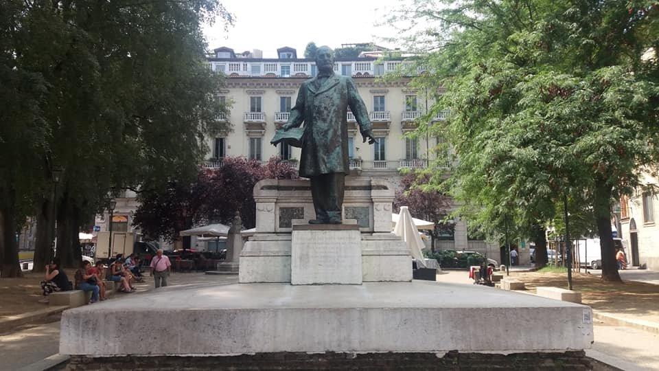 Monumento a Giovanni Battista Bottero