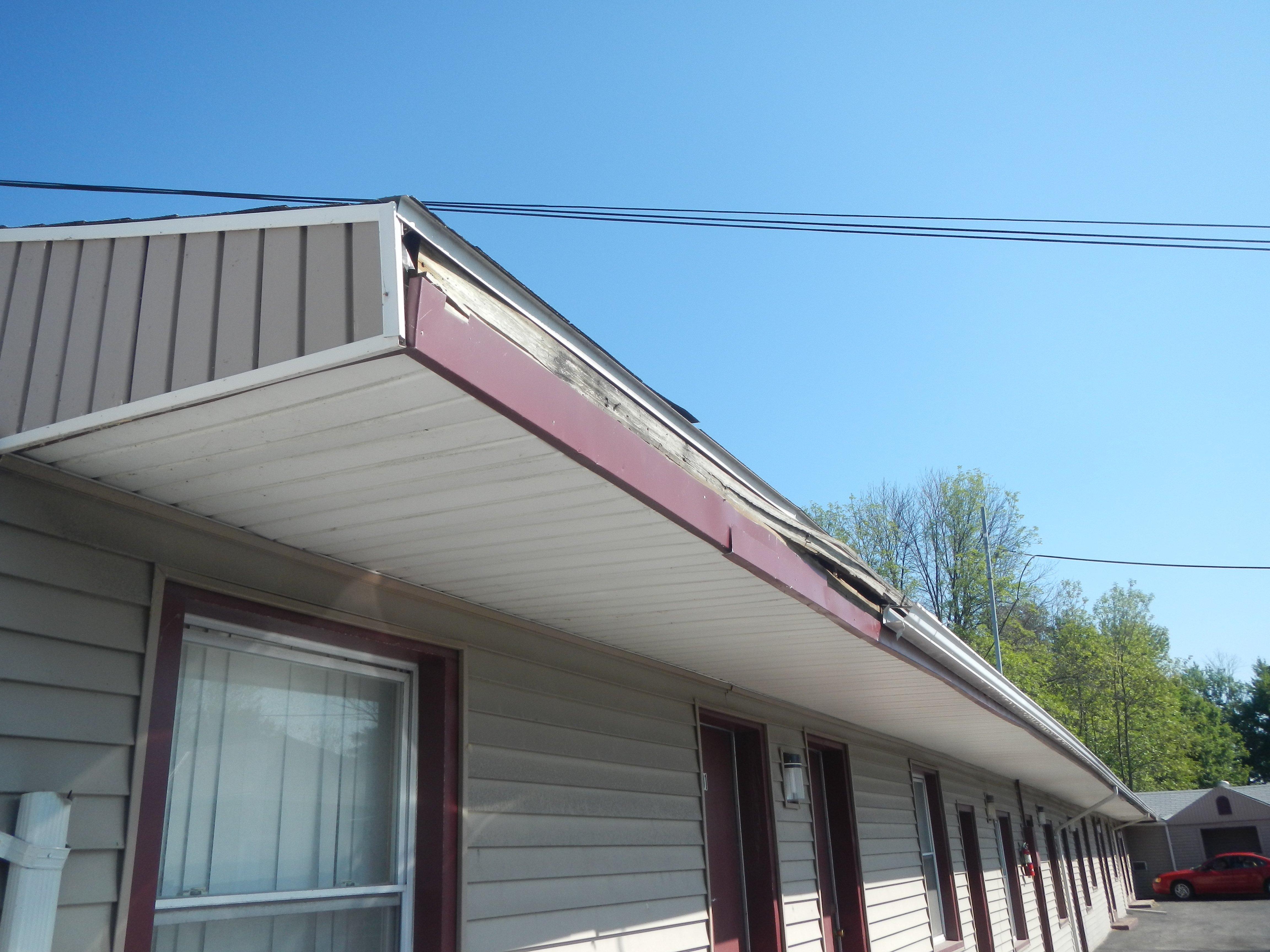 Royal Motel & Campground